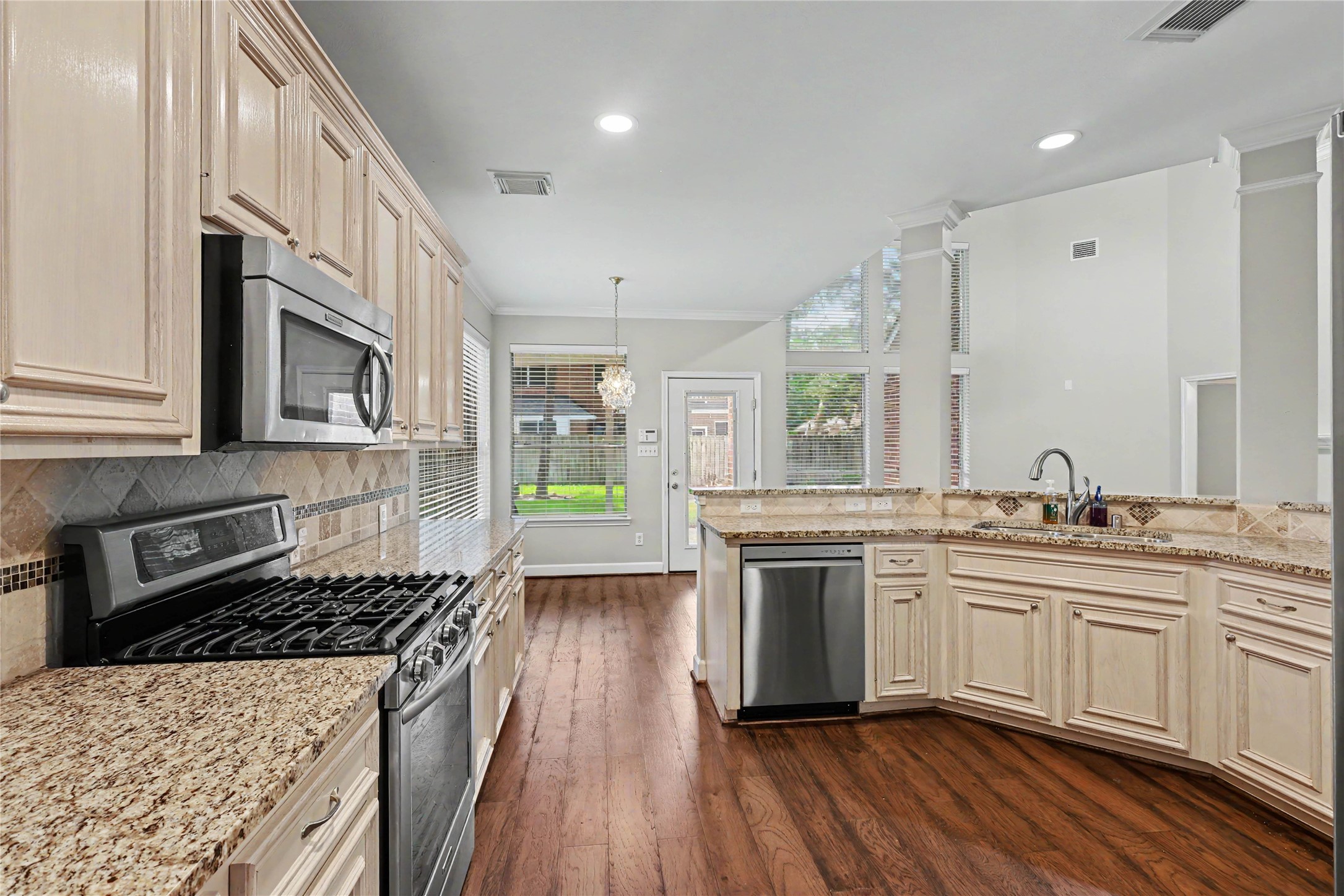 18407 Teal Creek Drive Property Photo 13