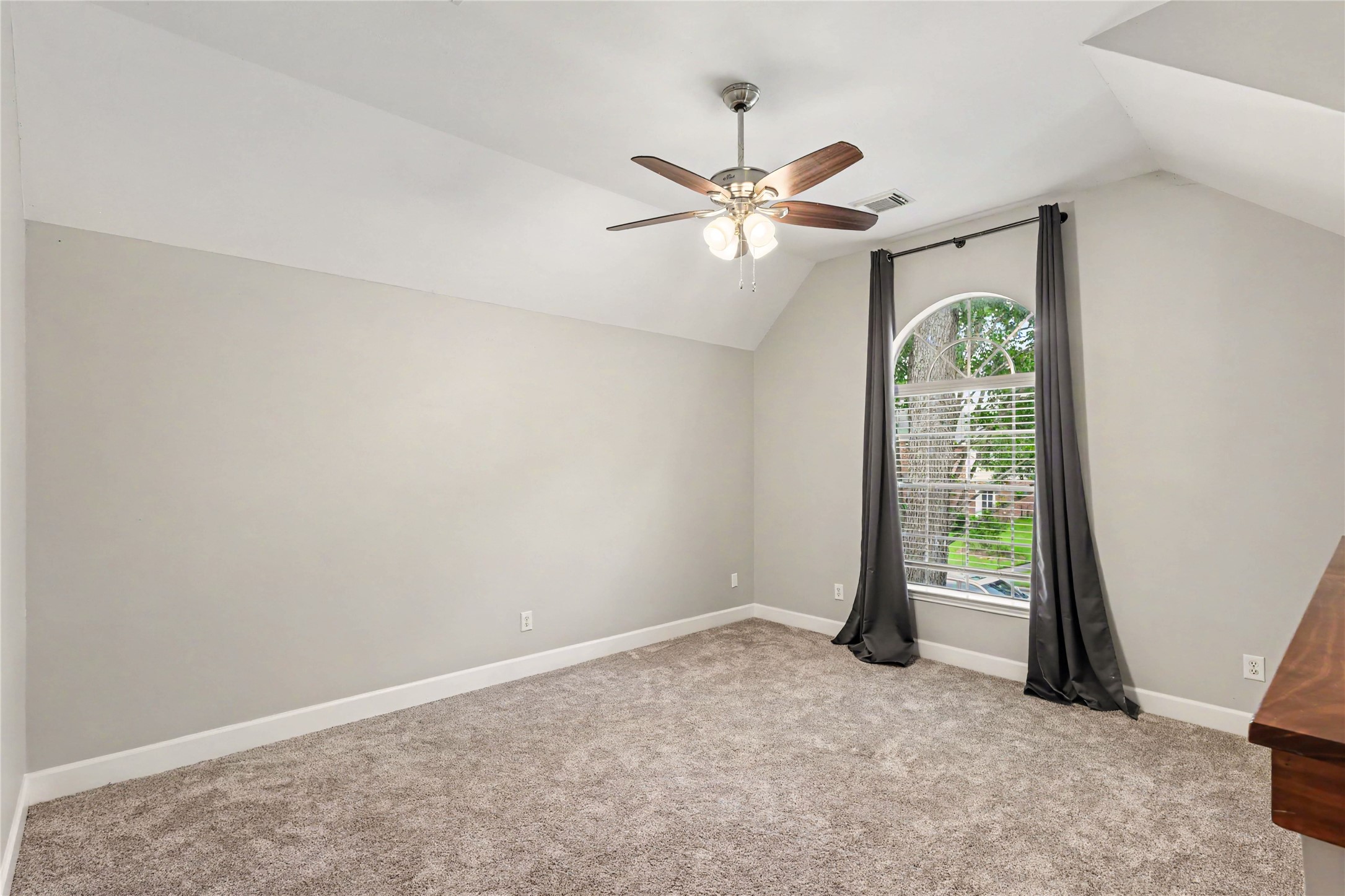 18407 Teal Creek Drive Property Photo 24