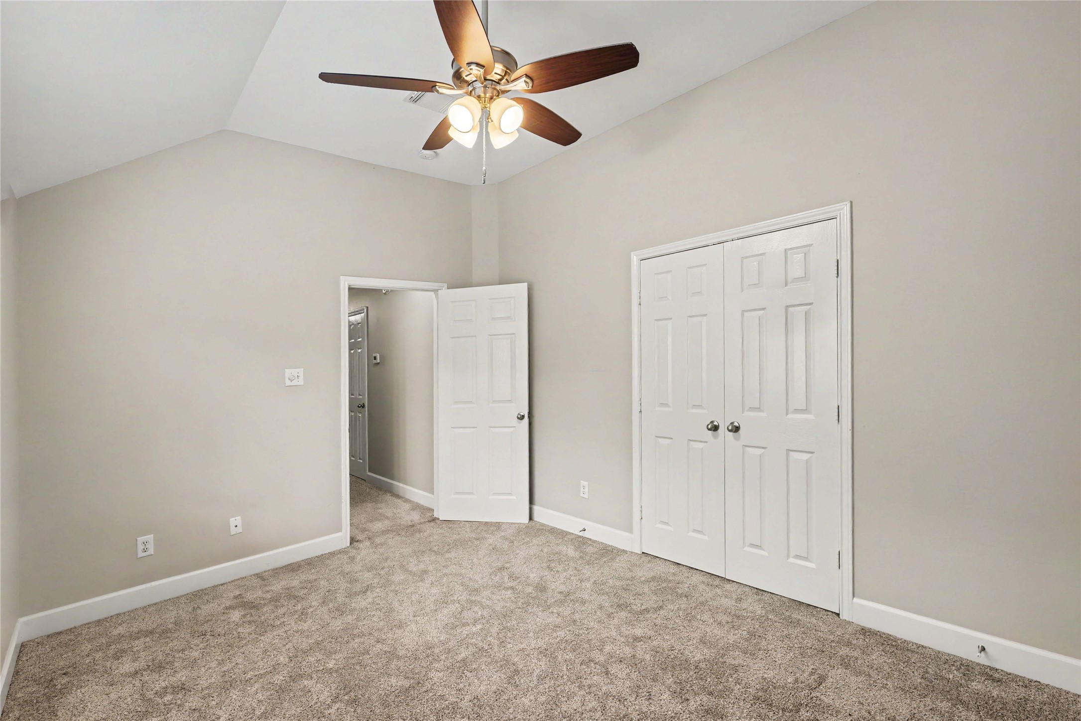 18407 Teal Creek Drive Property Photo 28