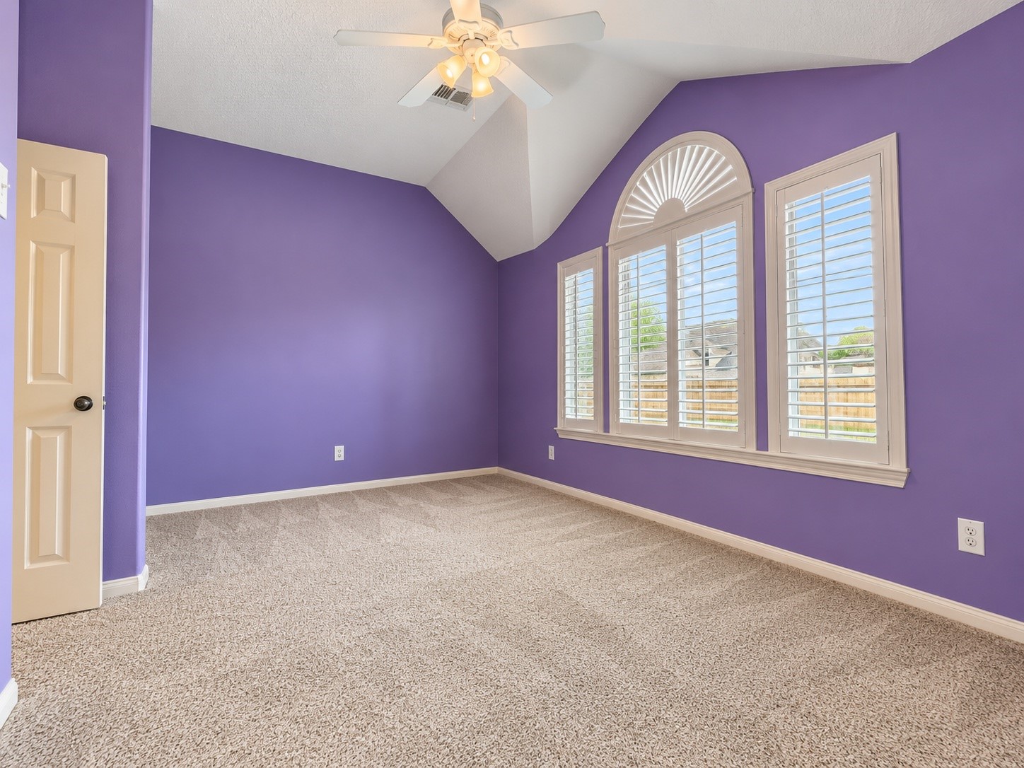 5810 Larch Leaf Lane Property Photo 23