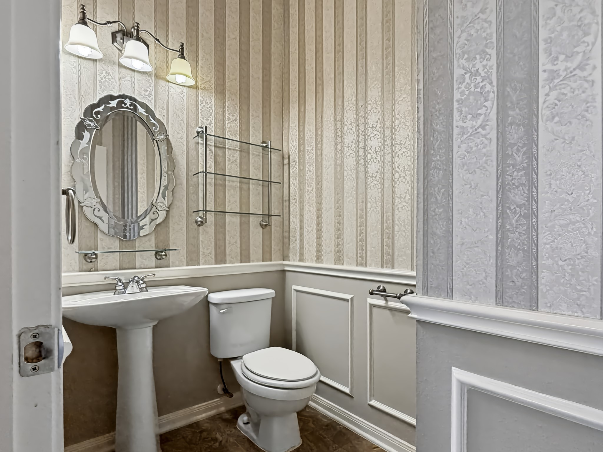 5810 Larch Leaf Lane Property Photo 31