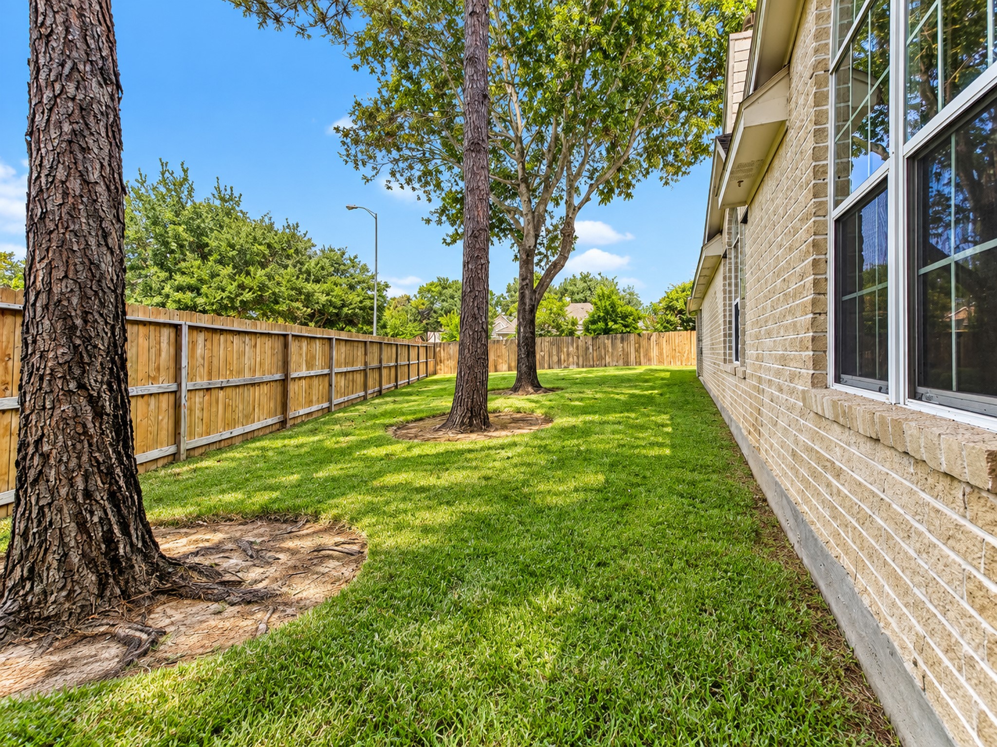 5810 Larch Leaf Lane Property Photo 36