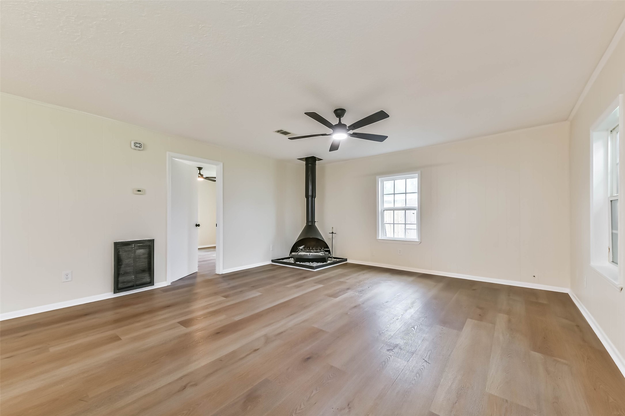 11830 15th Street Property Photo 4