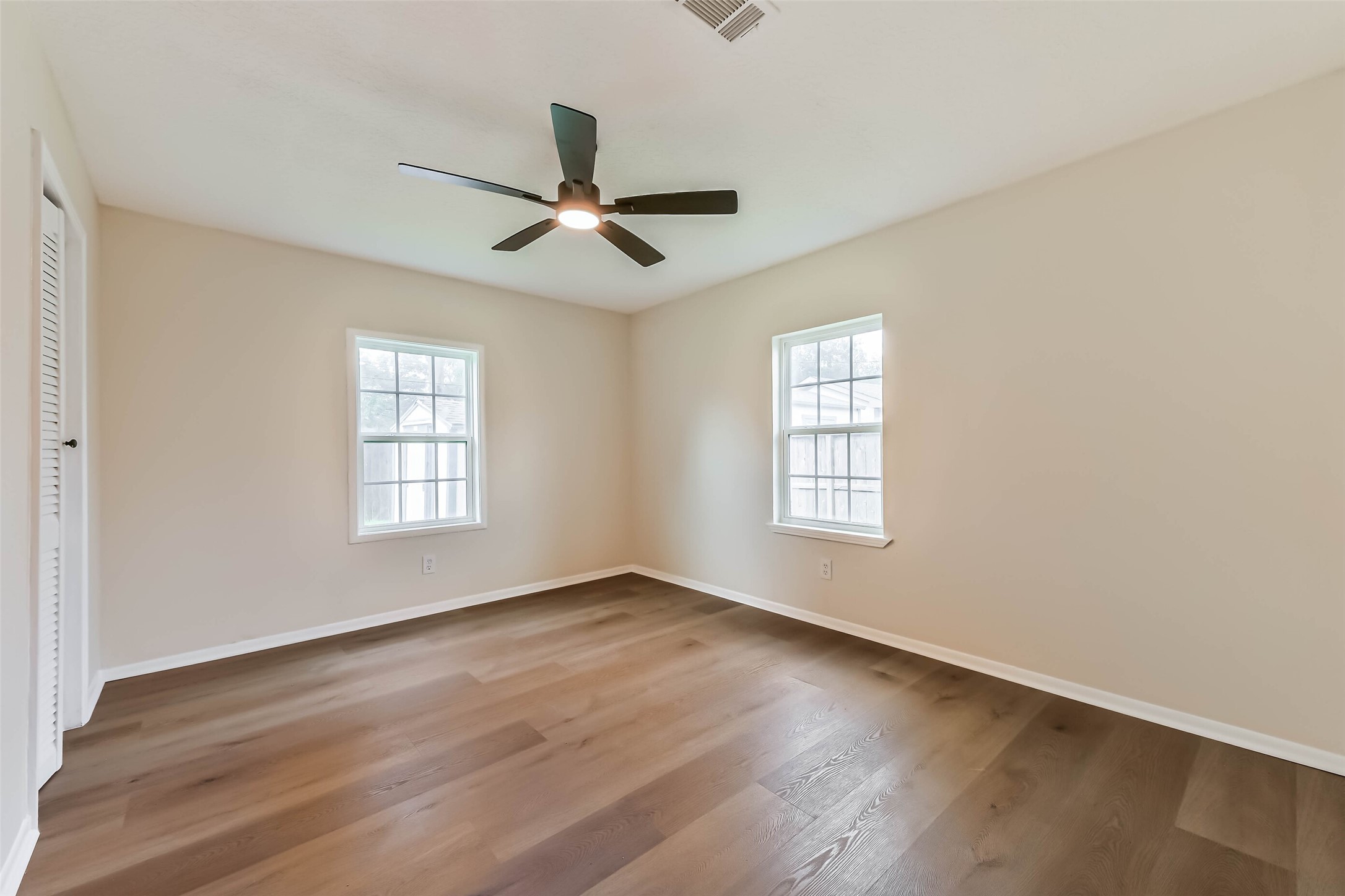 11830 15th Street Property Photo 11