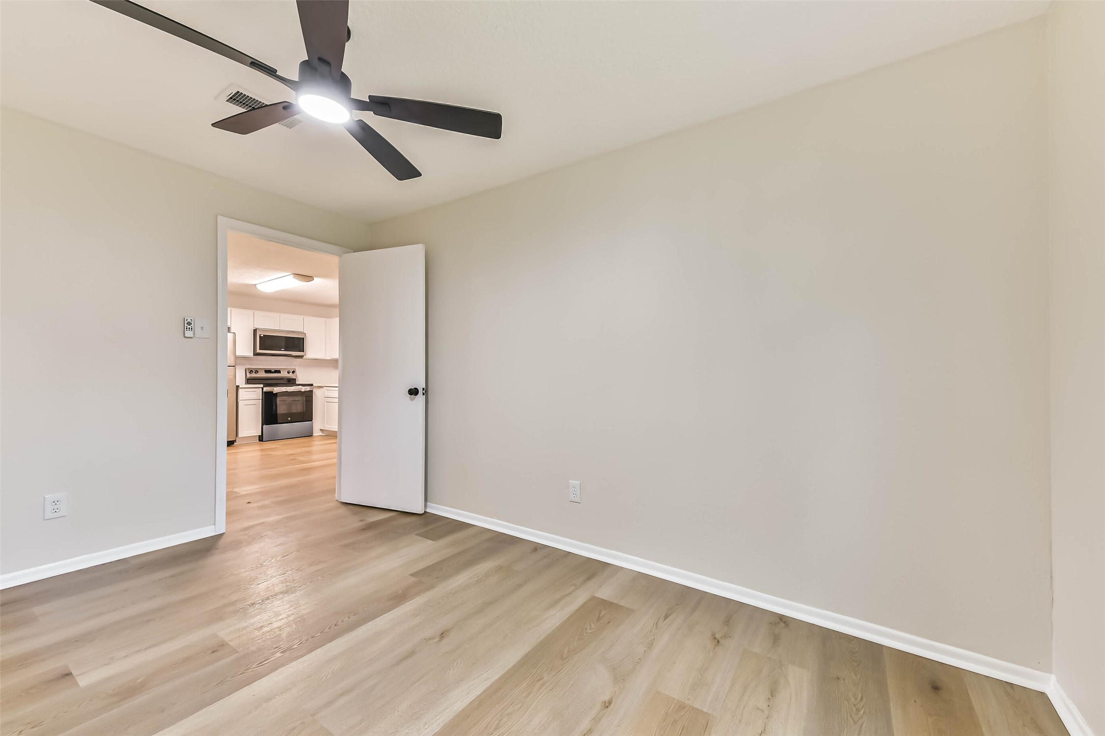 11830 15th Street Property Photo 14