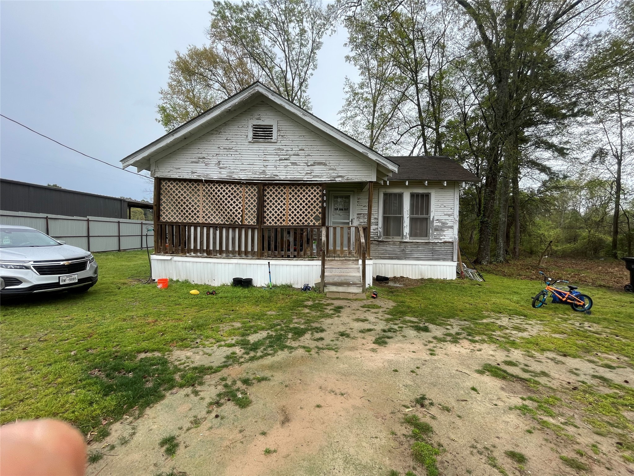 406 W Liberty Road Property Photo