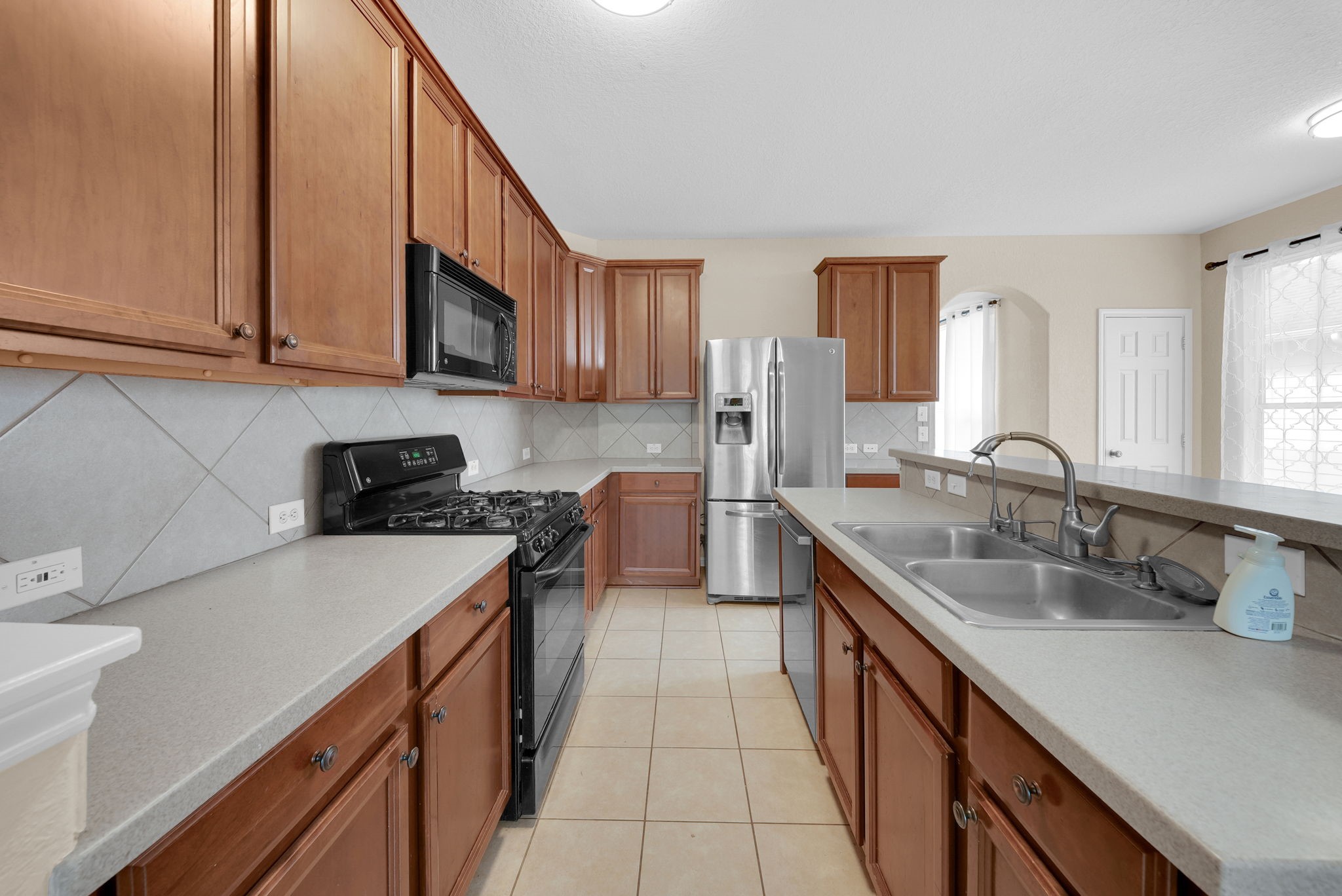 21610 Spring Vine Lane Property Photo 9