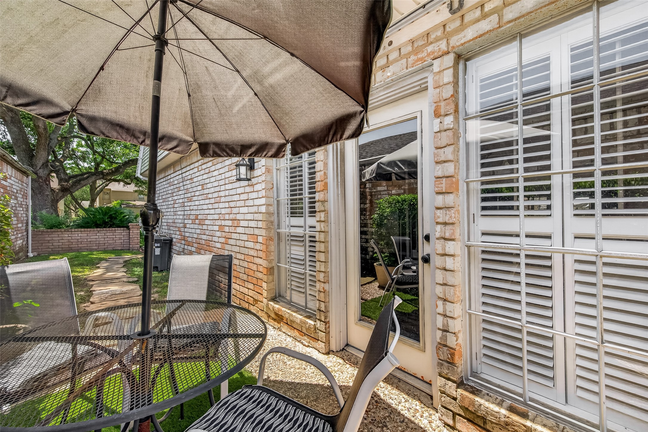 2718 Kissing Camel Court Property Photo 4