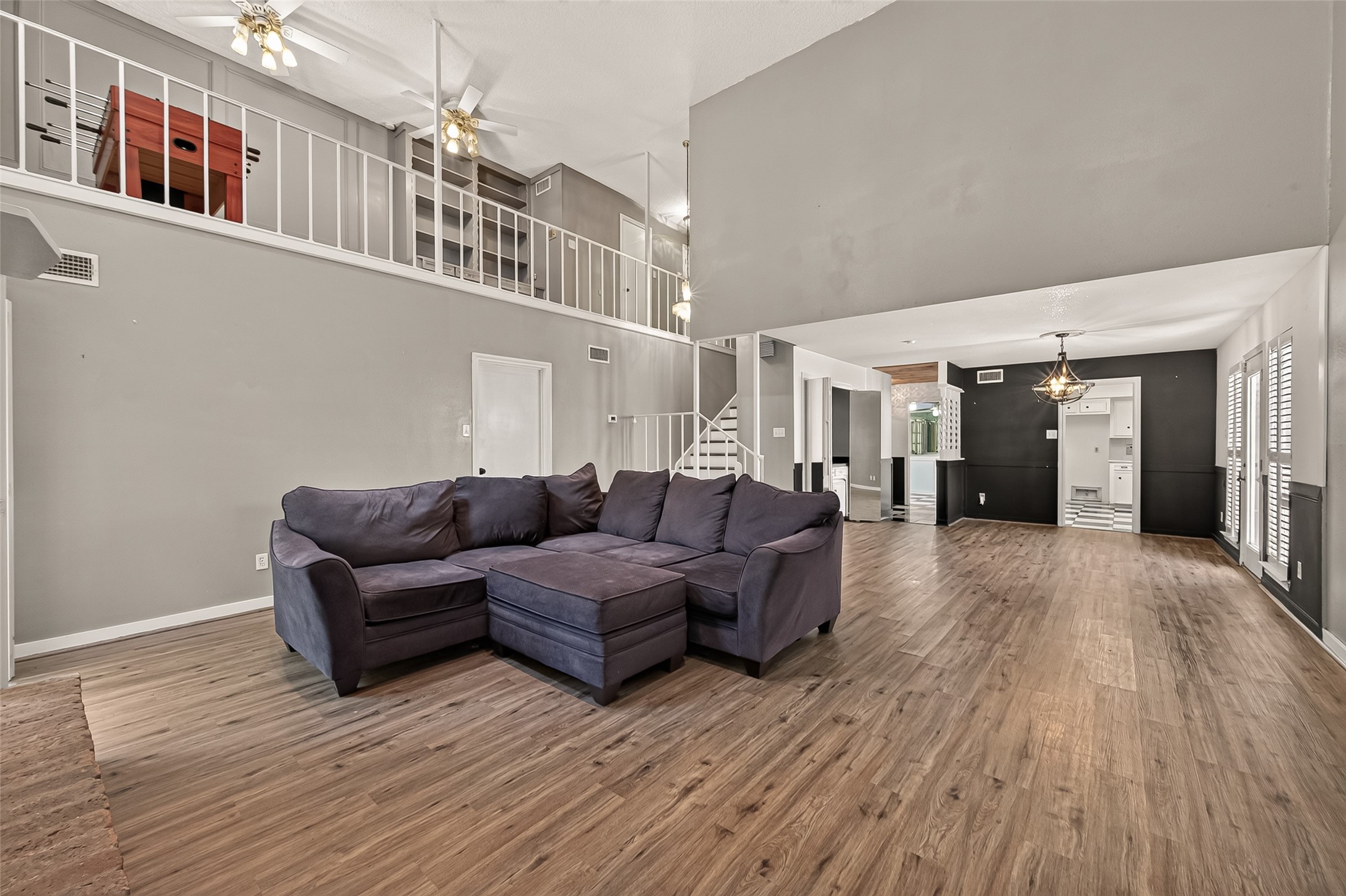 2718 Kissing Camel Court Property Photo 16