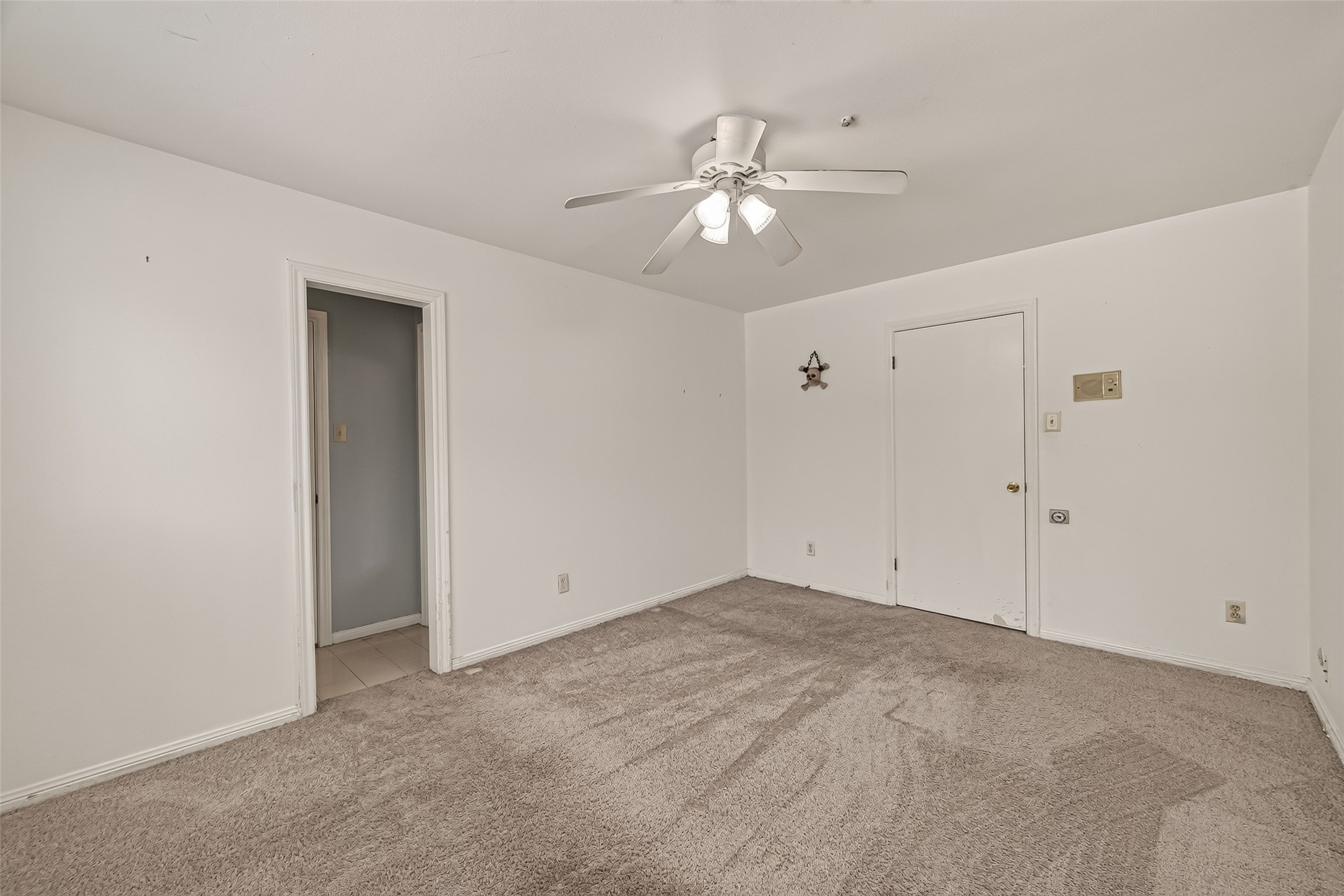 2718 Kissing Camel Court Property Photo 34