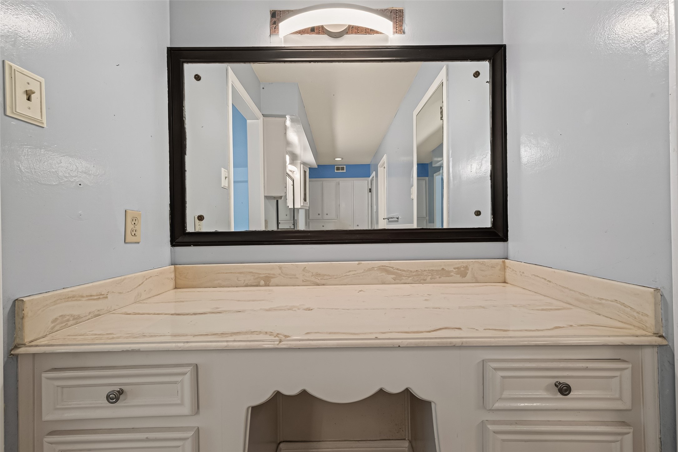2718 Kissing Camel Court Property Photo 43