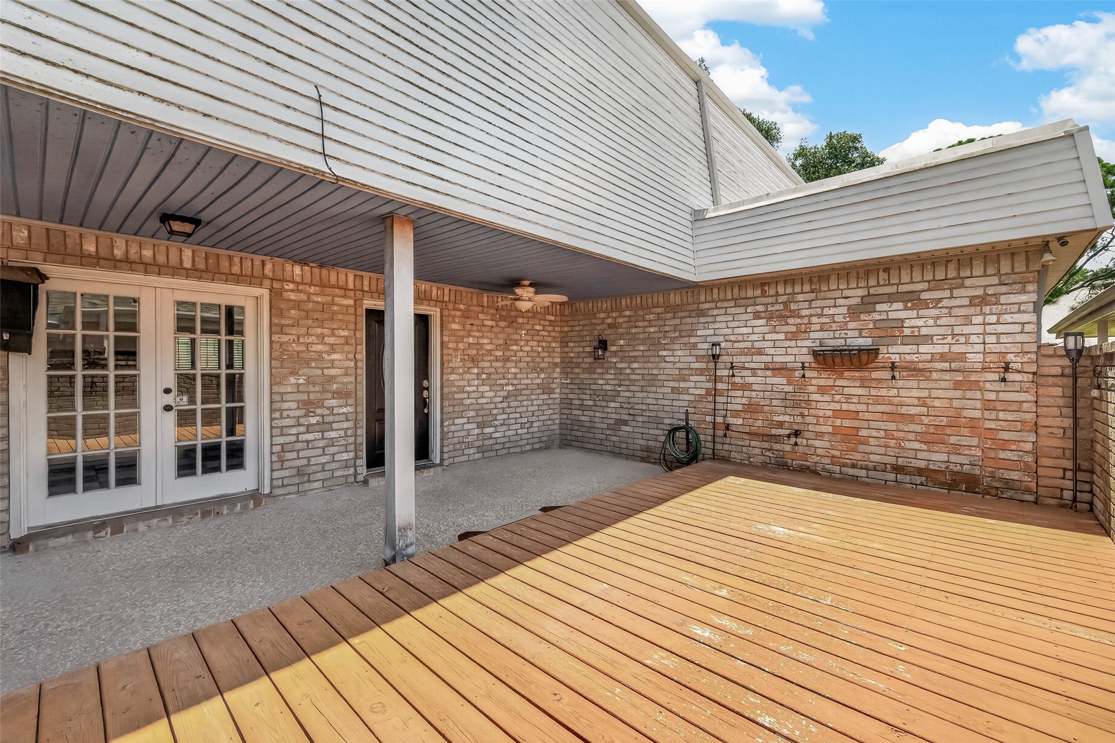 2718 Kissing Camel Court Property Photo 46