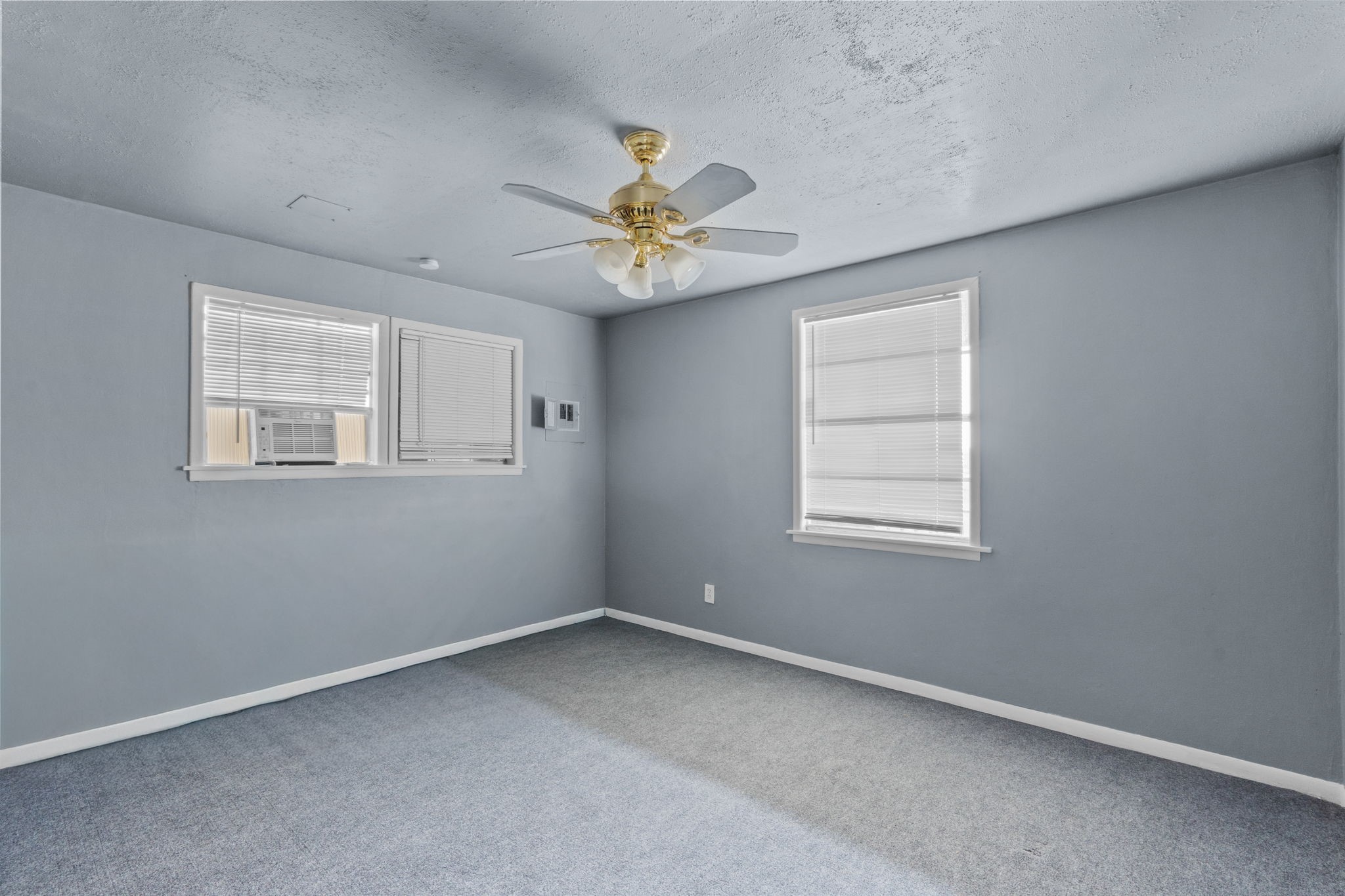 810 93rd Street Property Photo 6