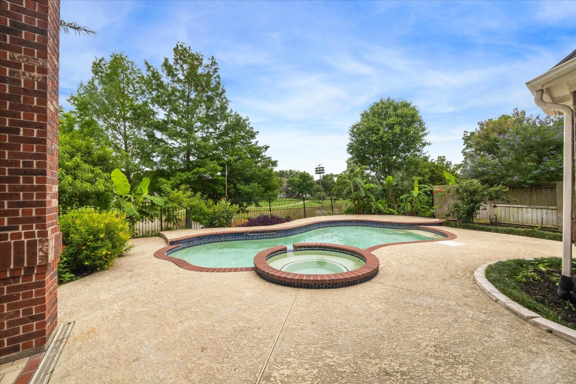 14 Tredington Street Property Photo 35