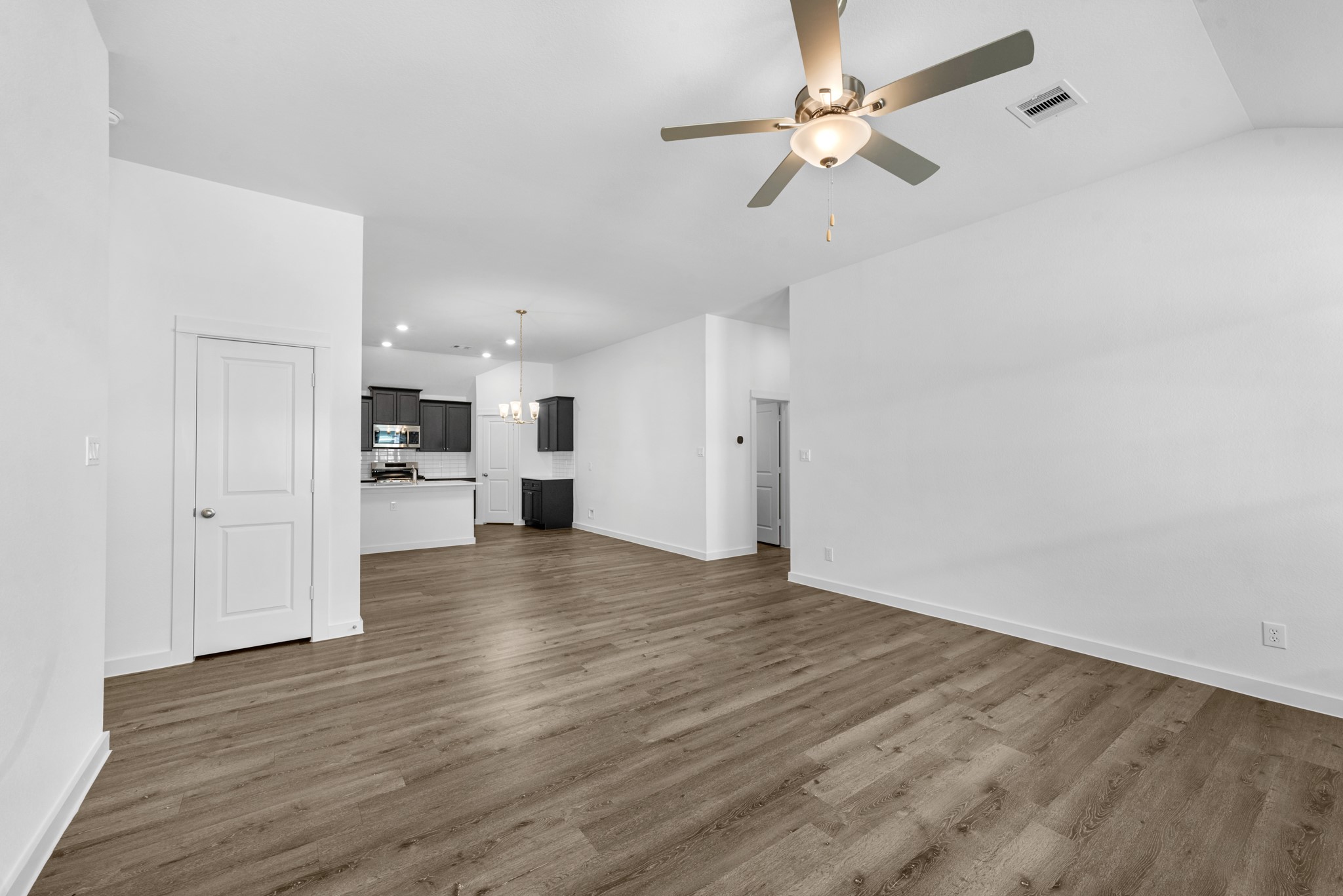 106 County Road 51030 Property Photo 8
