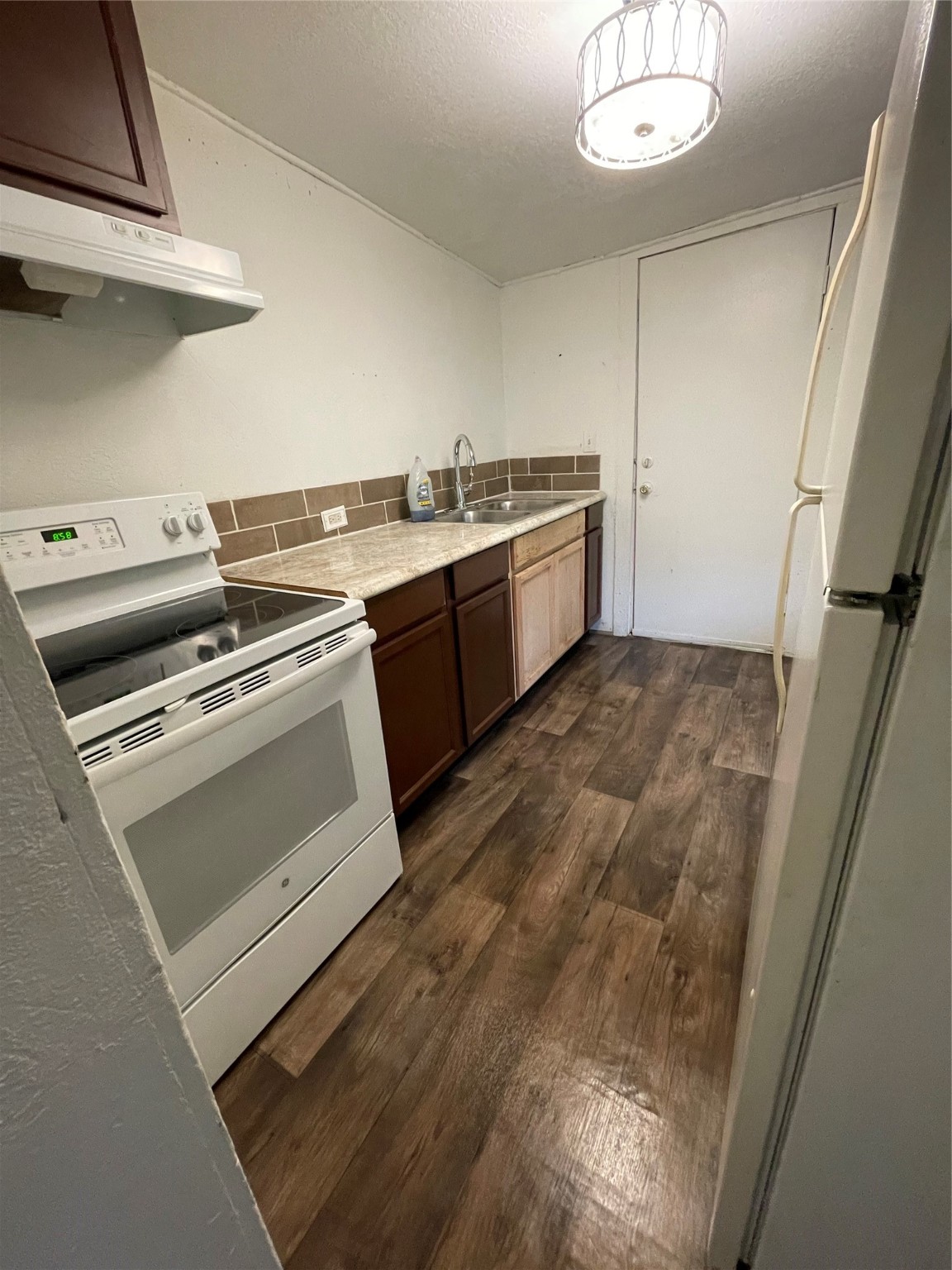 115 12th Street Property Photo 2