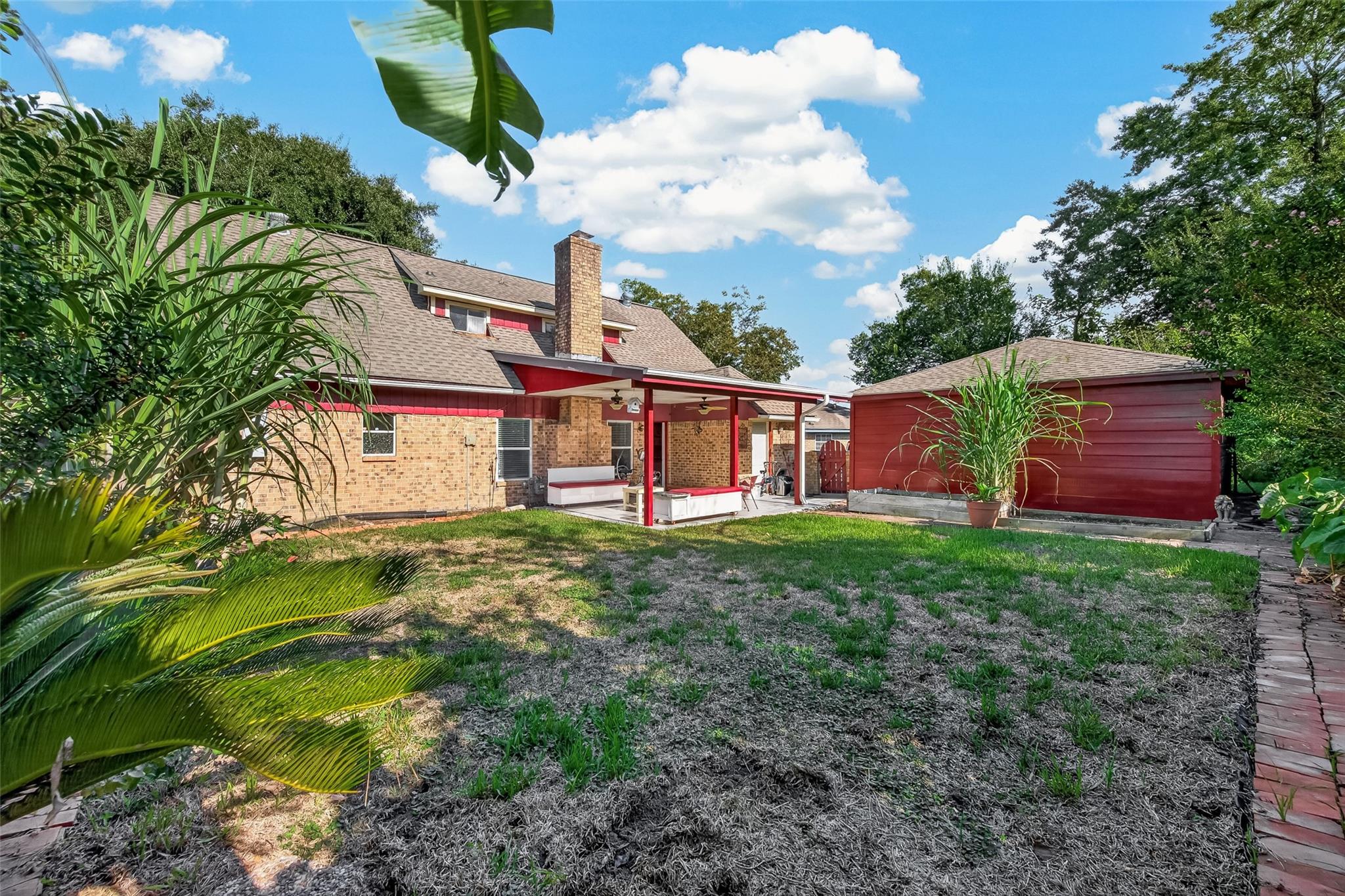 23111 Lost Brook Lane Property Photo 32