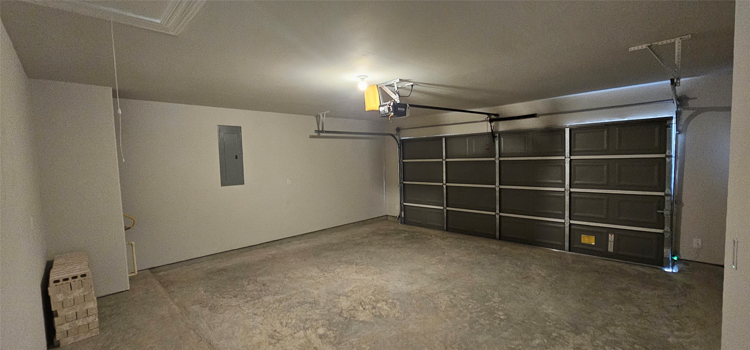 7435 Sunlit Harbor Drive Property Photo 3