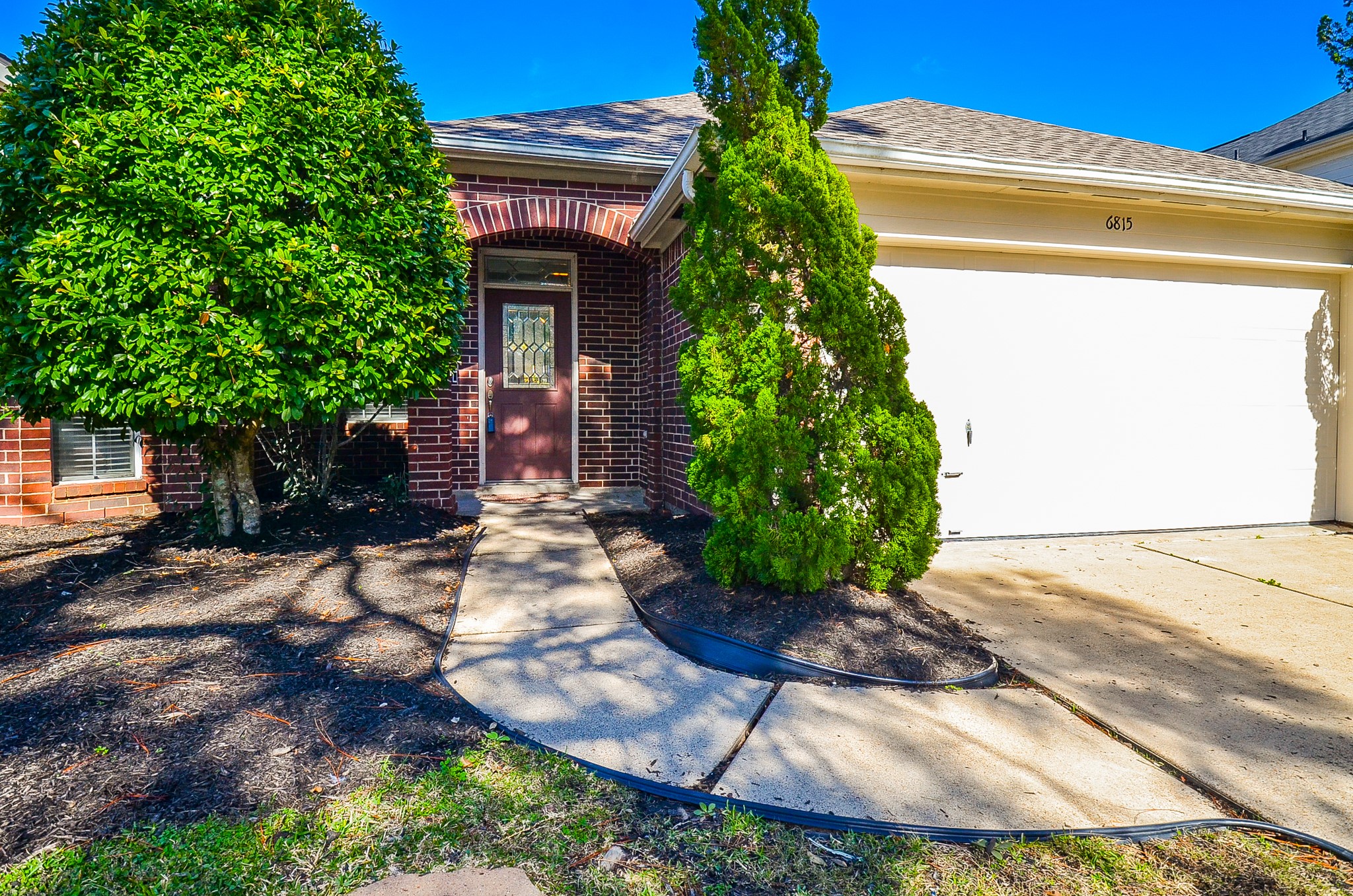6815 High Knoll Drive Property Photo 2
