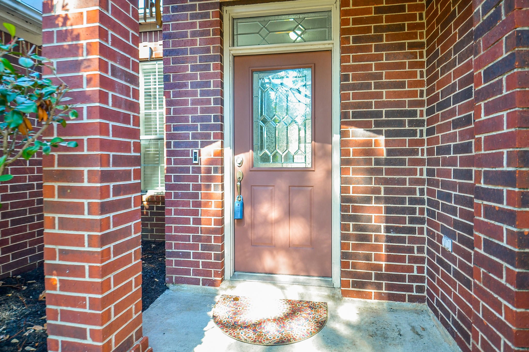 6815 High Knoll Drive Property Photo 3