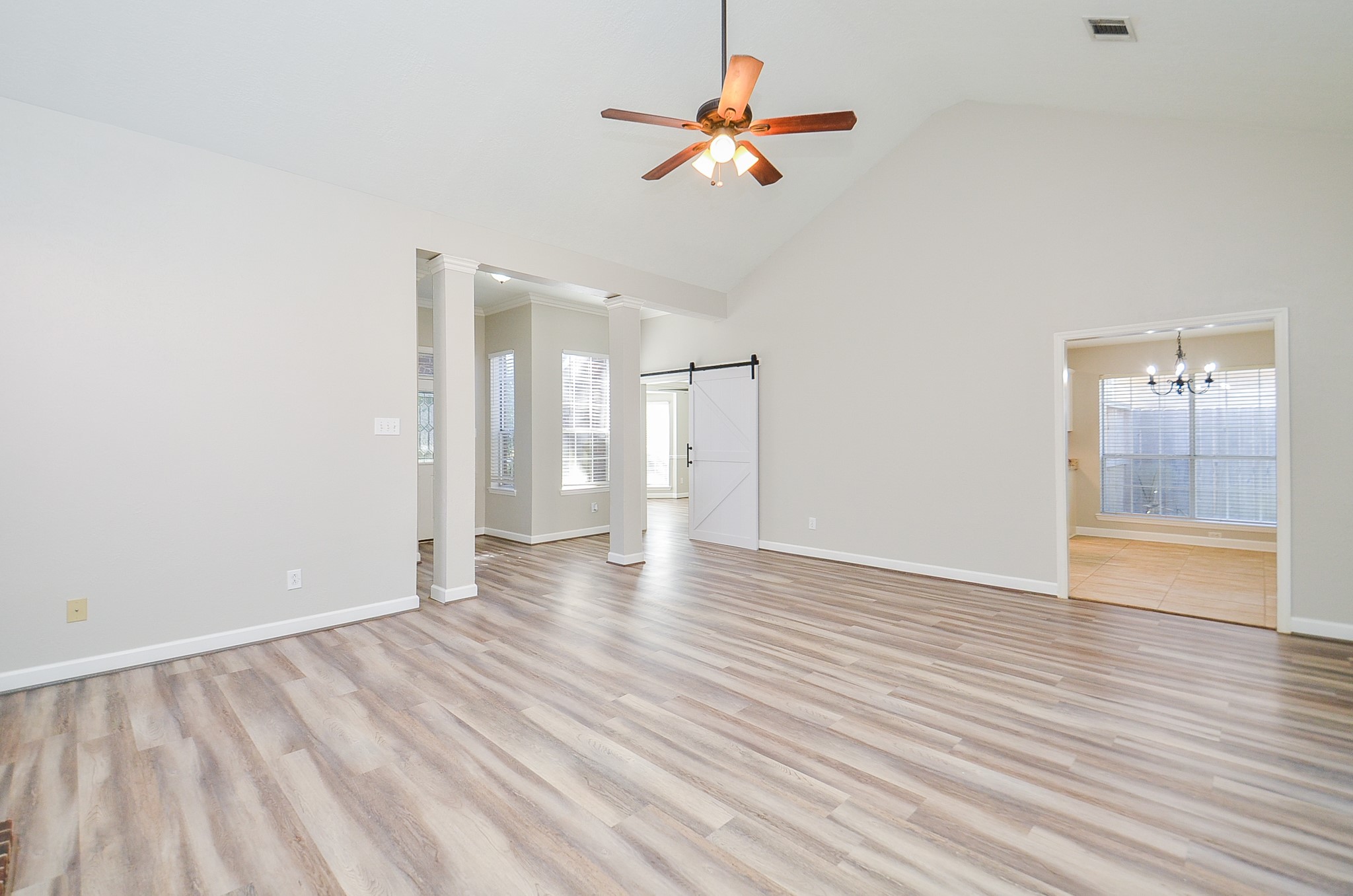 6815 High Knoll Drive Property Photo 11