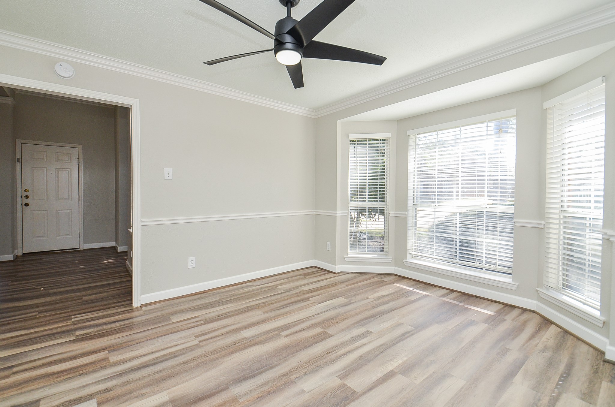 6815 High Knoll Drive Property Photo 13