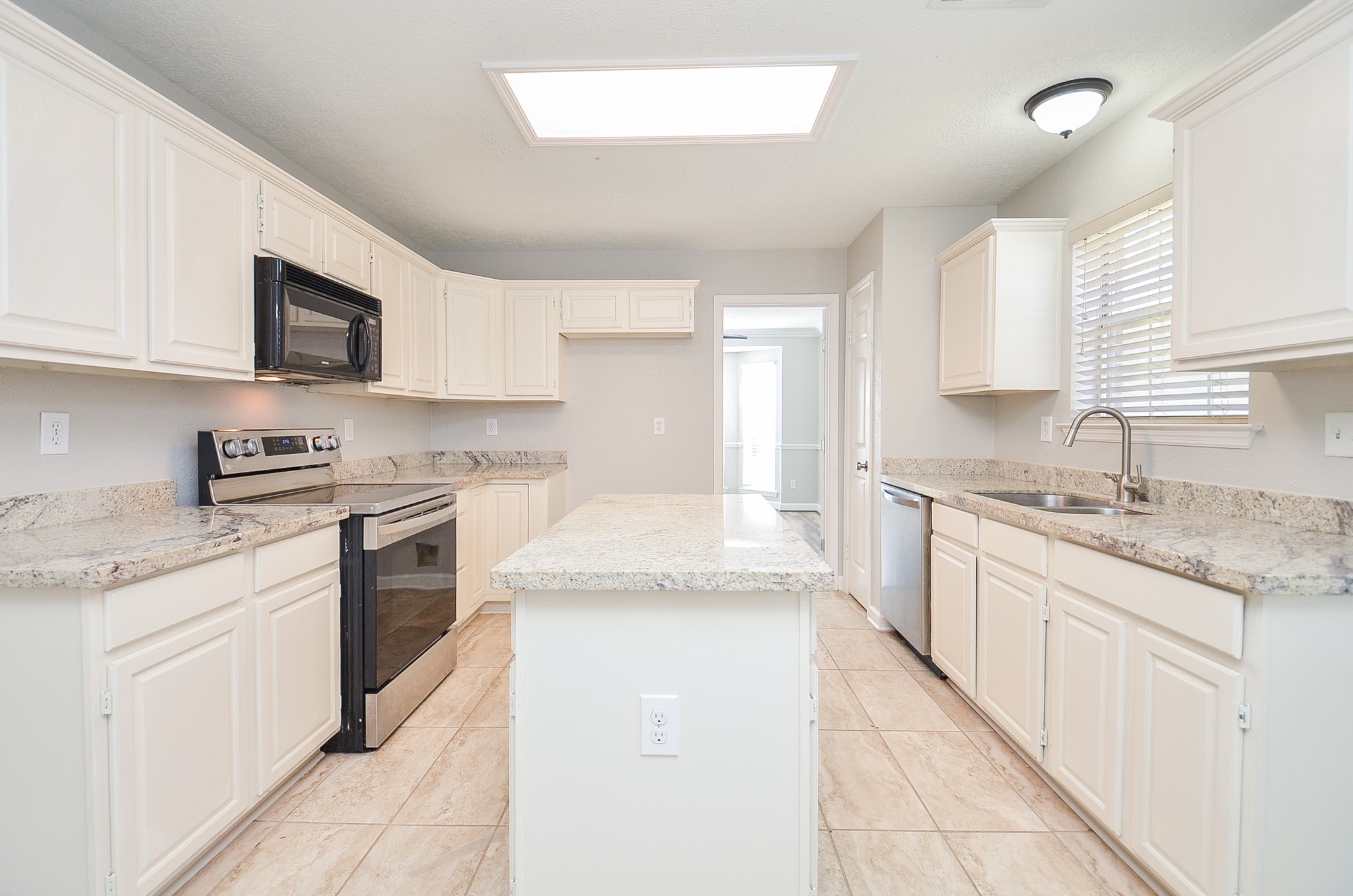 6815 High Knoll Drive Property Photo 16