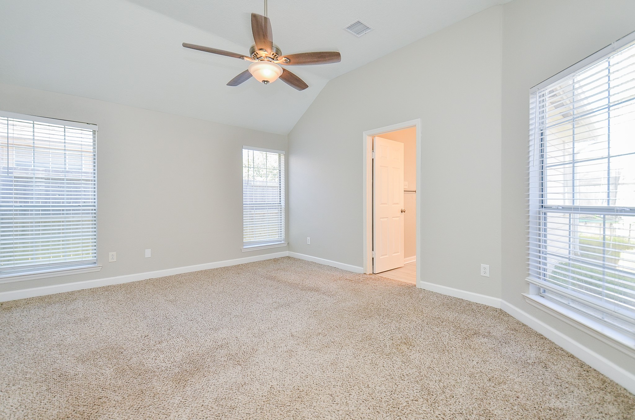 6815 High Knoll Drive Property Photo 26