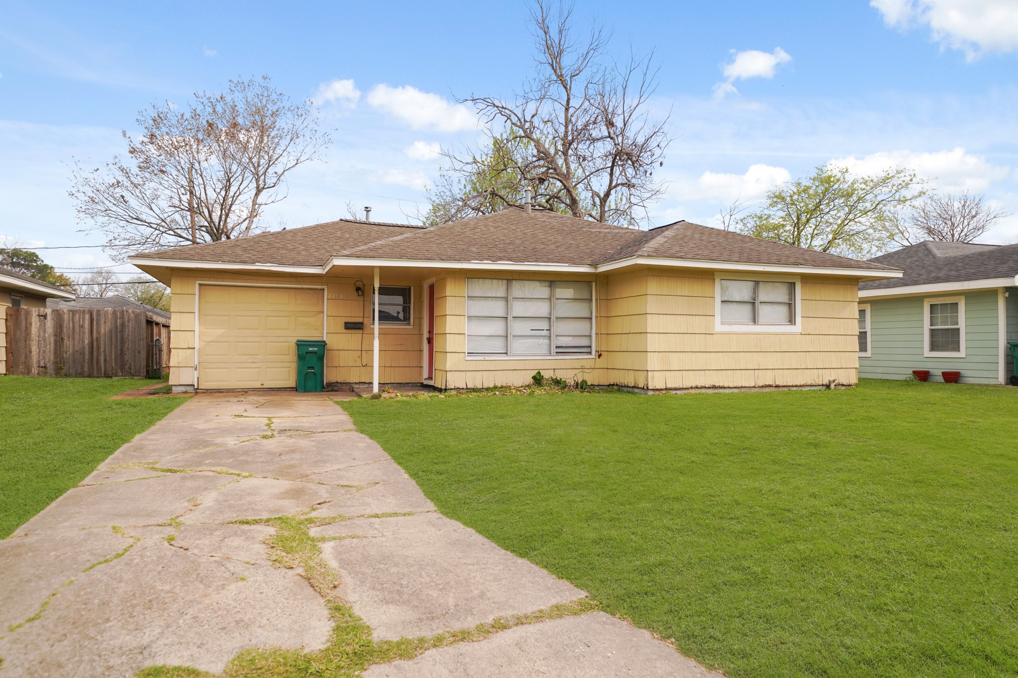 3213 Grant Street Property Photo