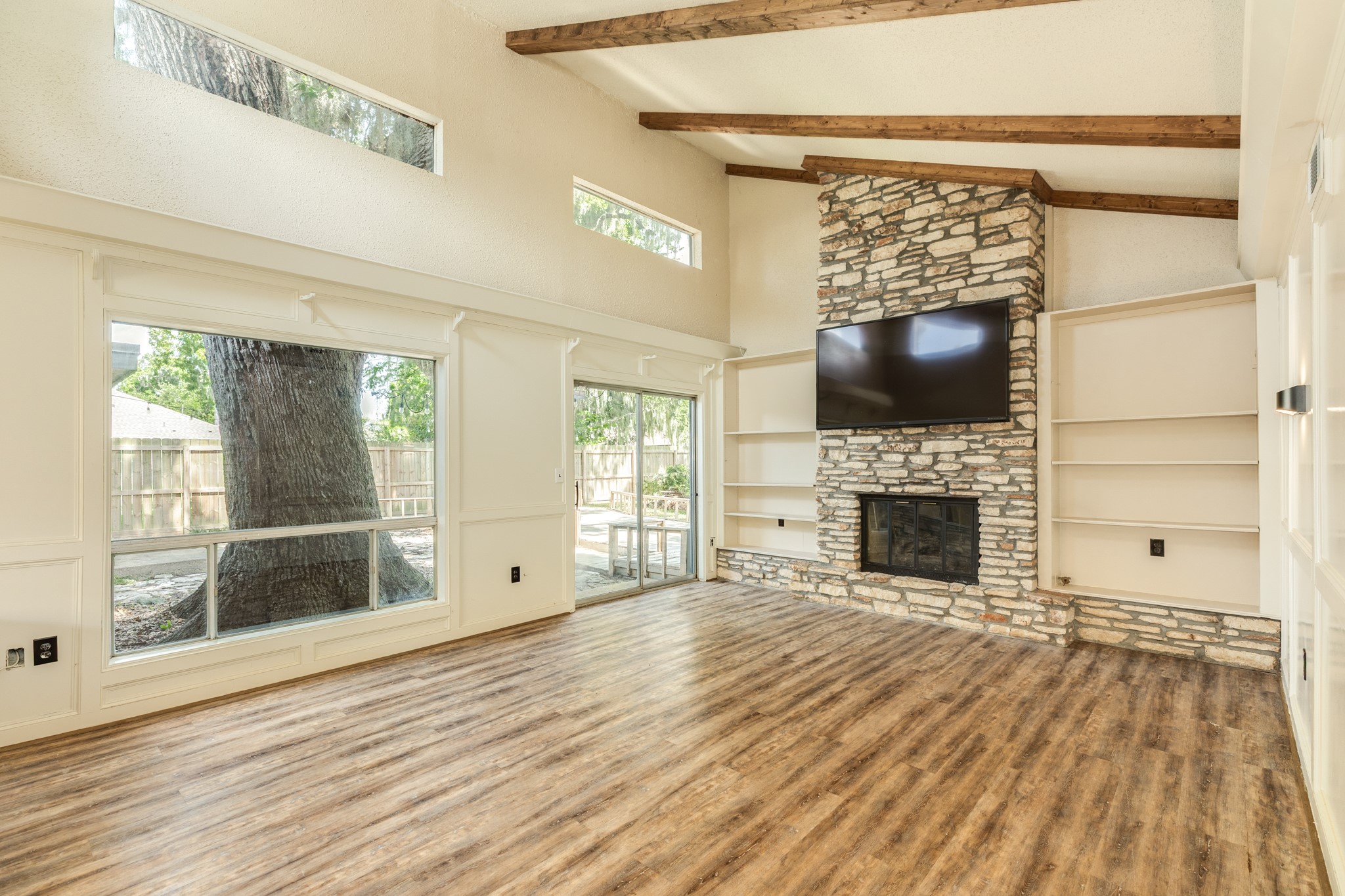 2219 River Oaks Drive Property Photo 11