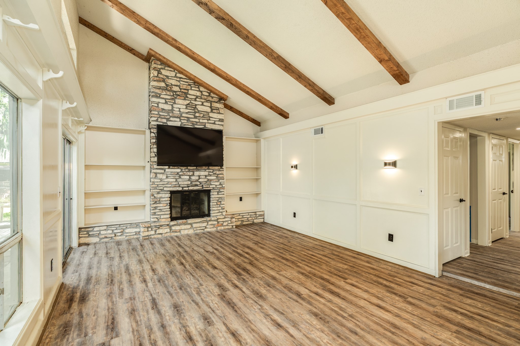 2219 River Oaks Drive Property Photo 12