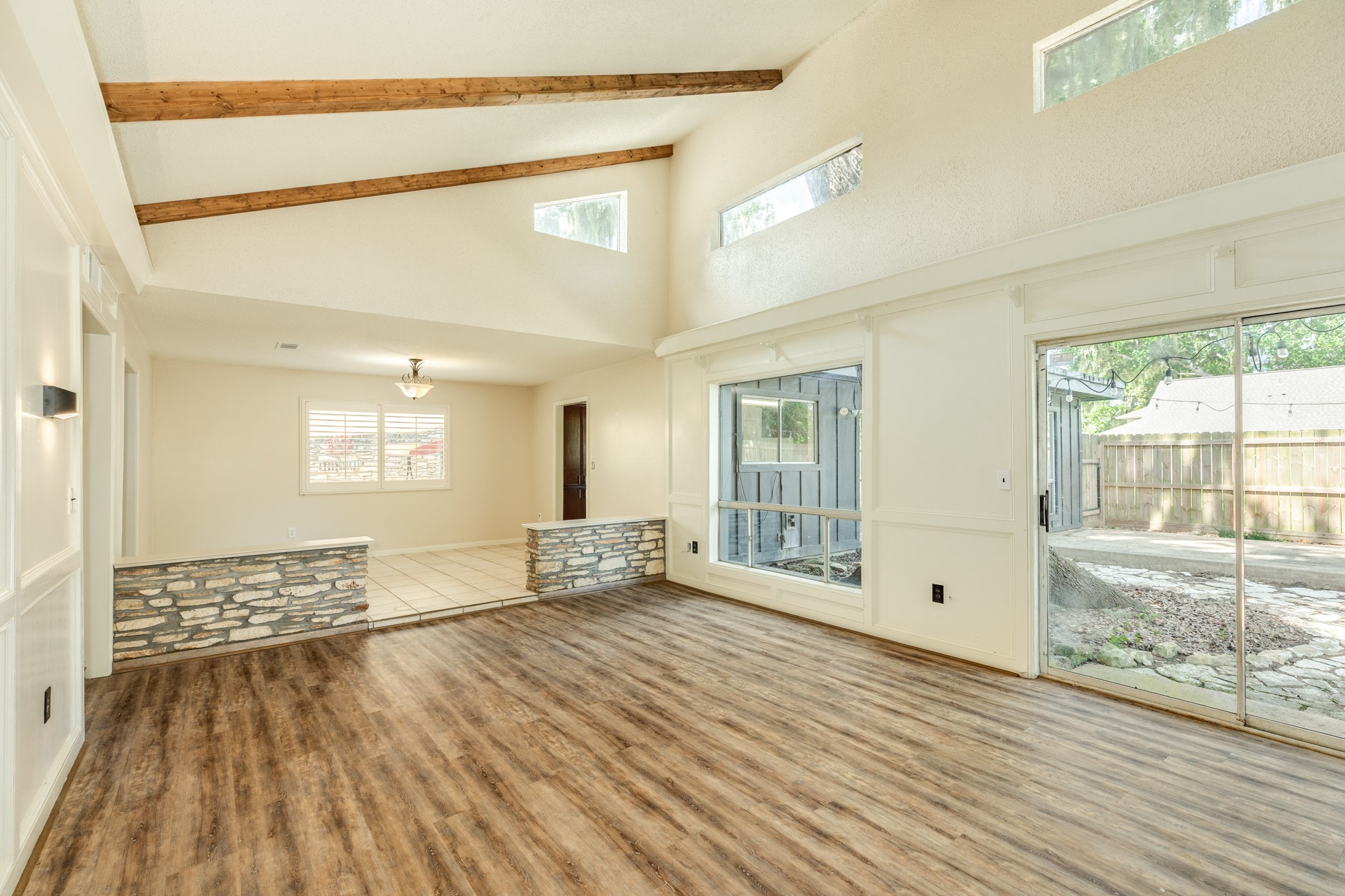 2219 River Oaks Drive Property Photo 14