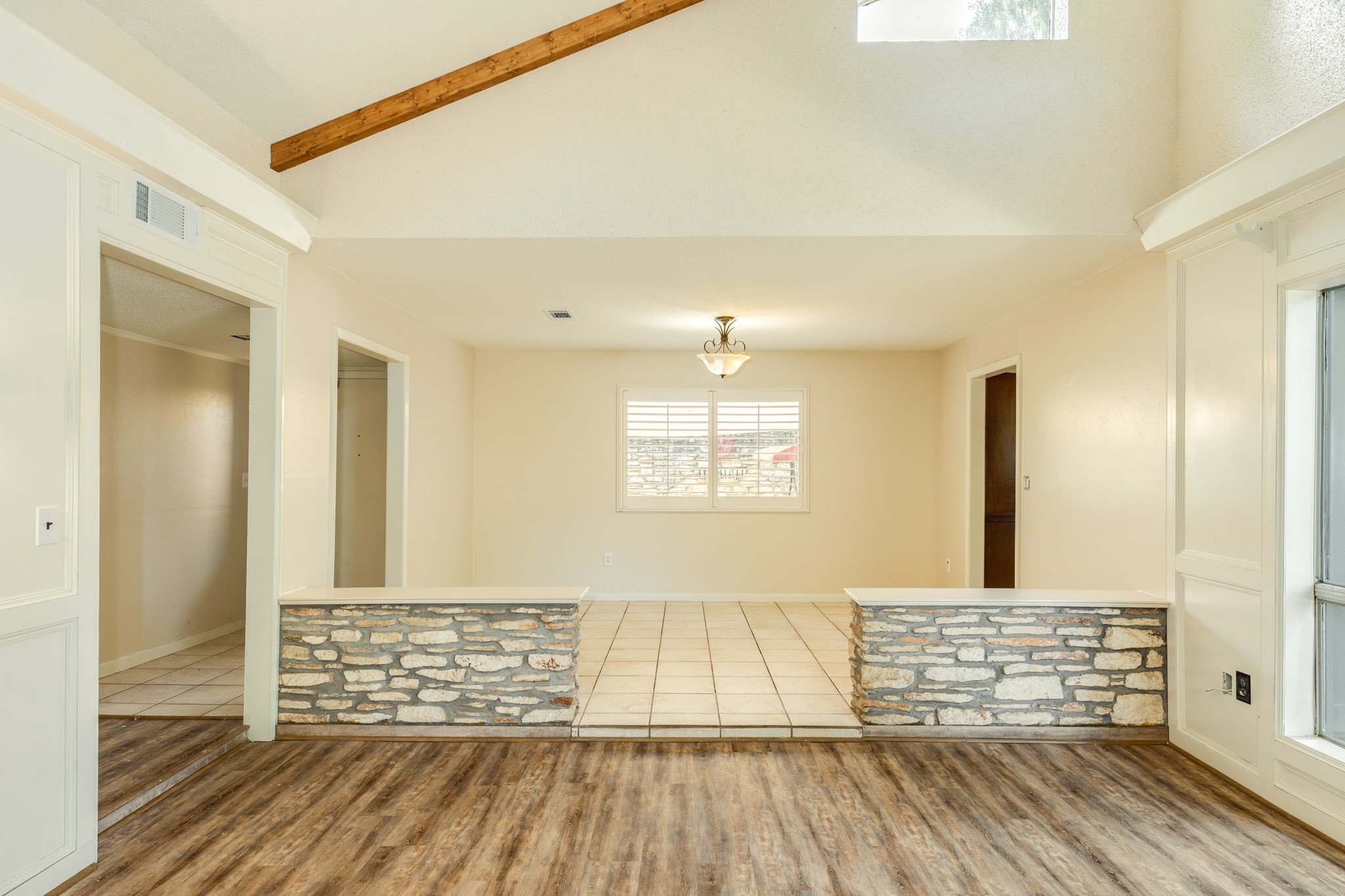 2219 River Oaks Drive Property Photo 17