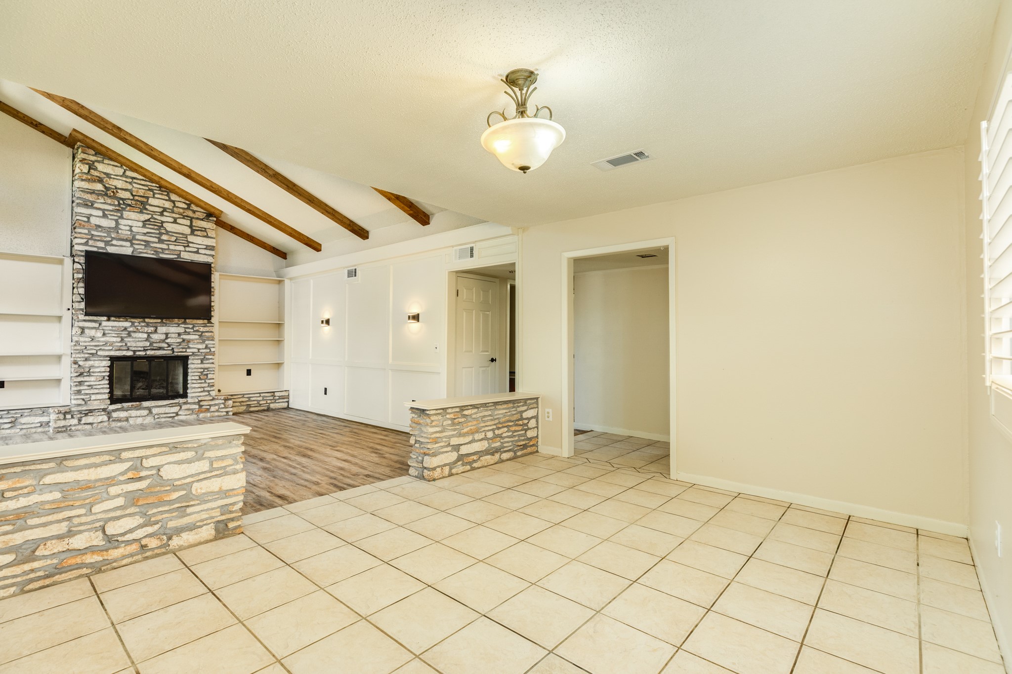 2219 River Oaks Drive Property Photo 18