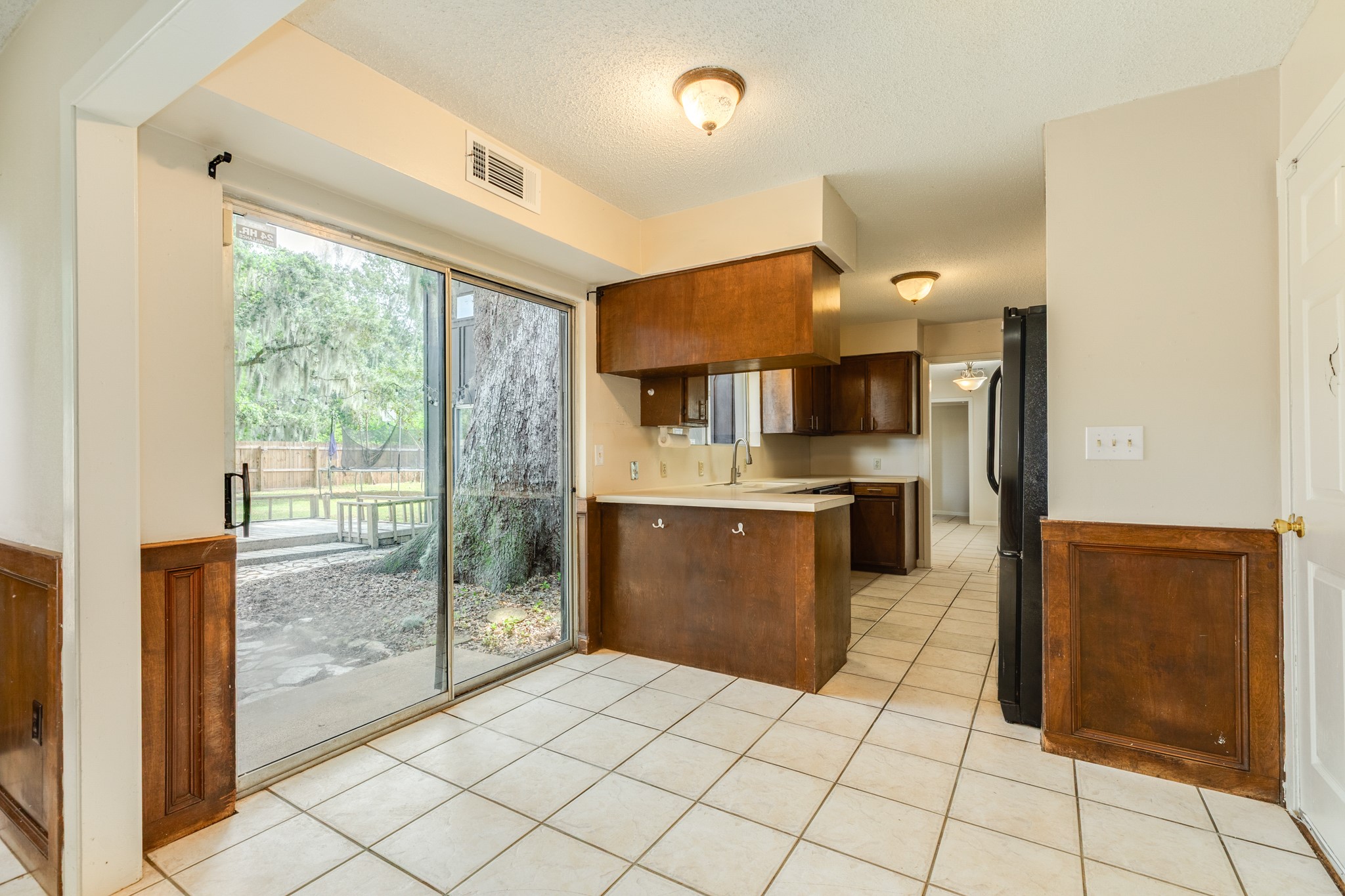 2219 River Oaks Drive Property Photo 22