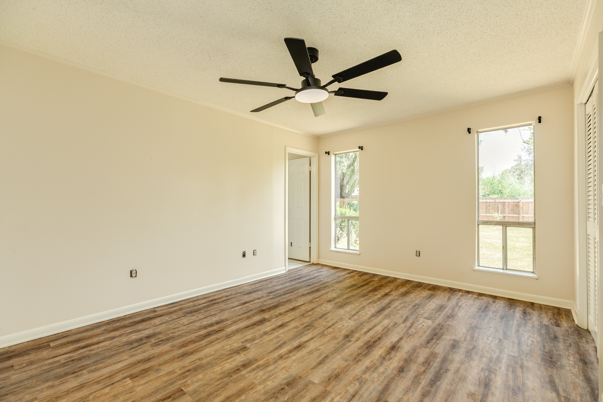 2219 River Oaks Drive Property Photo 27