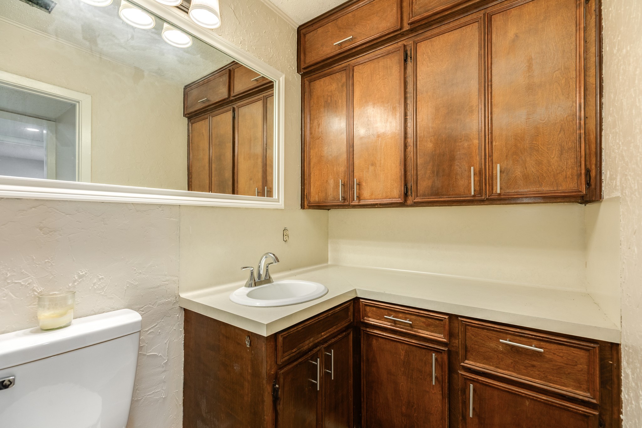 2219 River Oaks Drive Property Photo 33