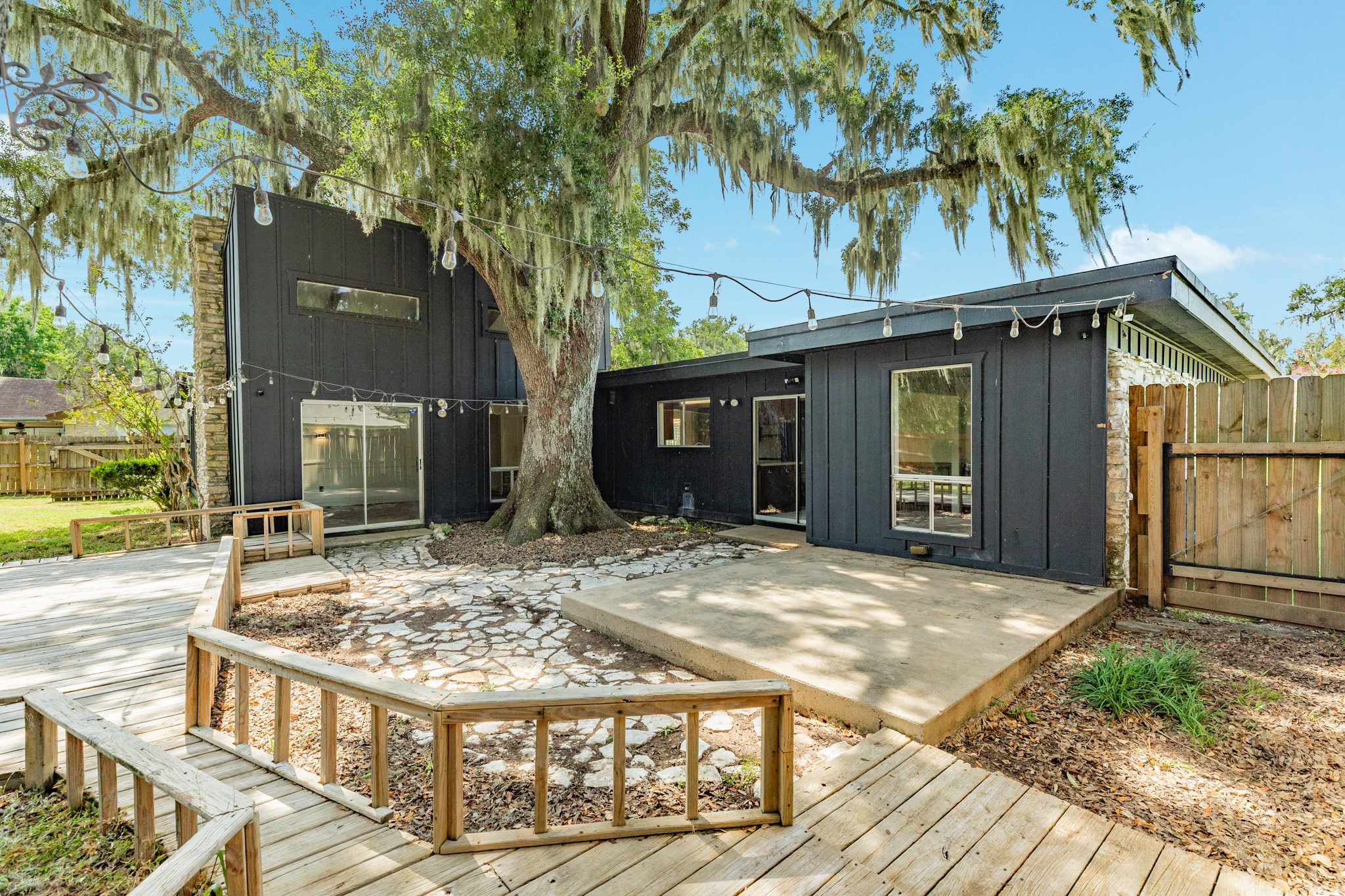 2219 River Oaks Drive Property Photo 35
