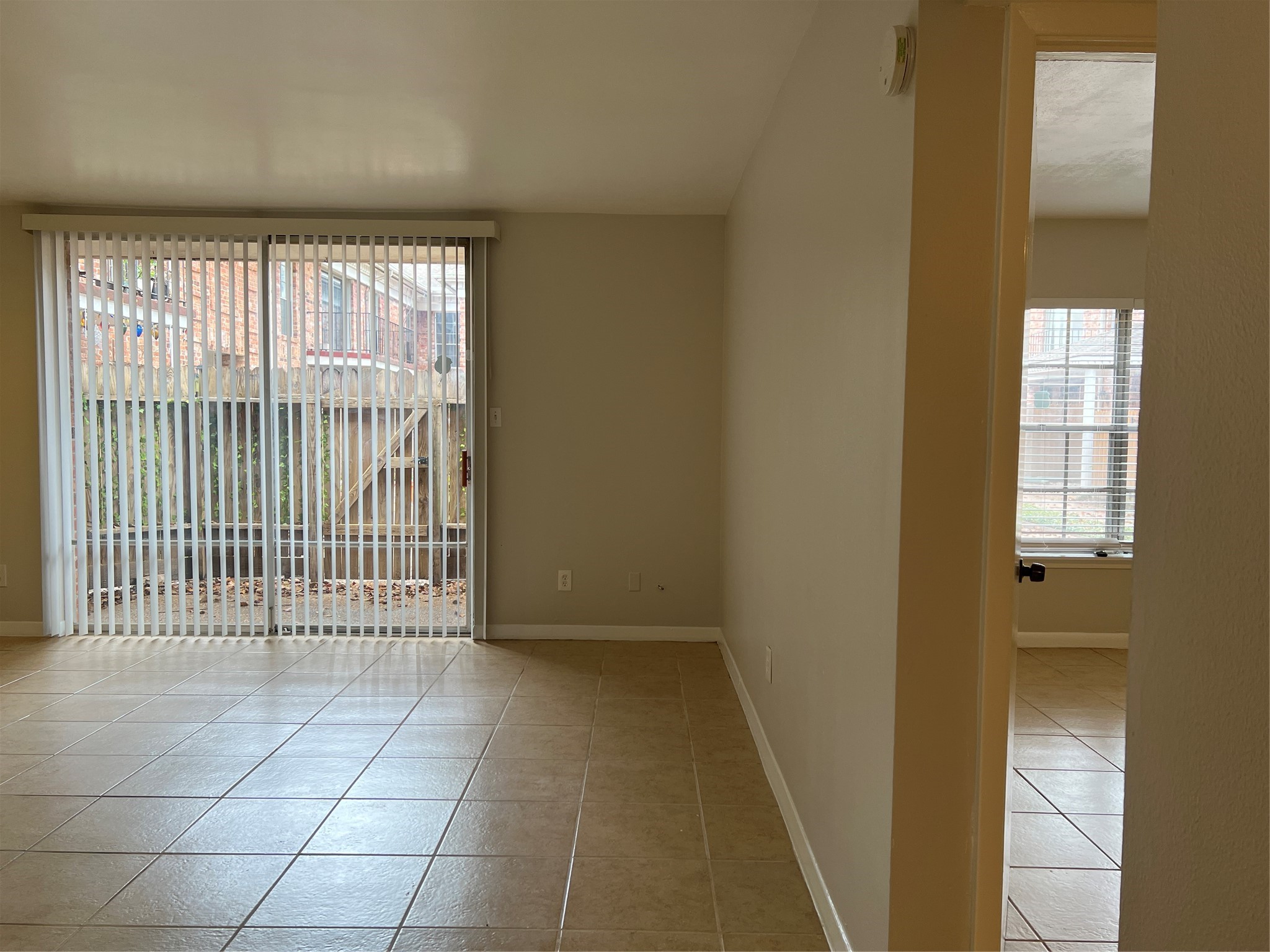 2824 Briarhurst Drive 9 Property Photo 2
