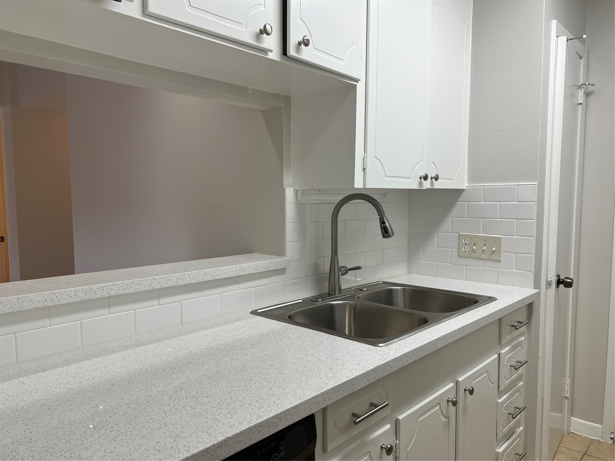 2824 Briarhurst Drive 9 Property Photo 5