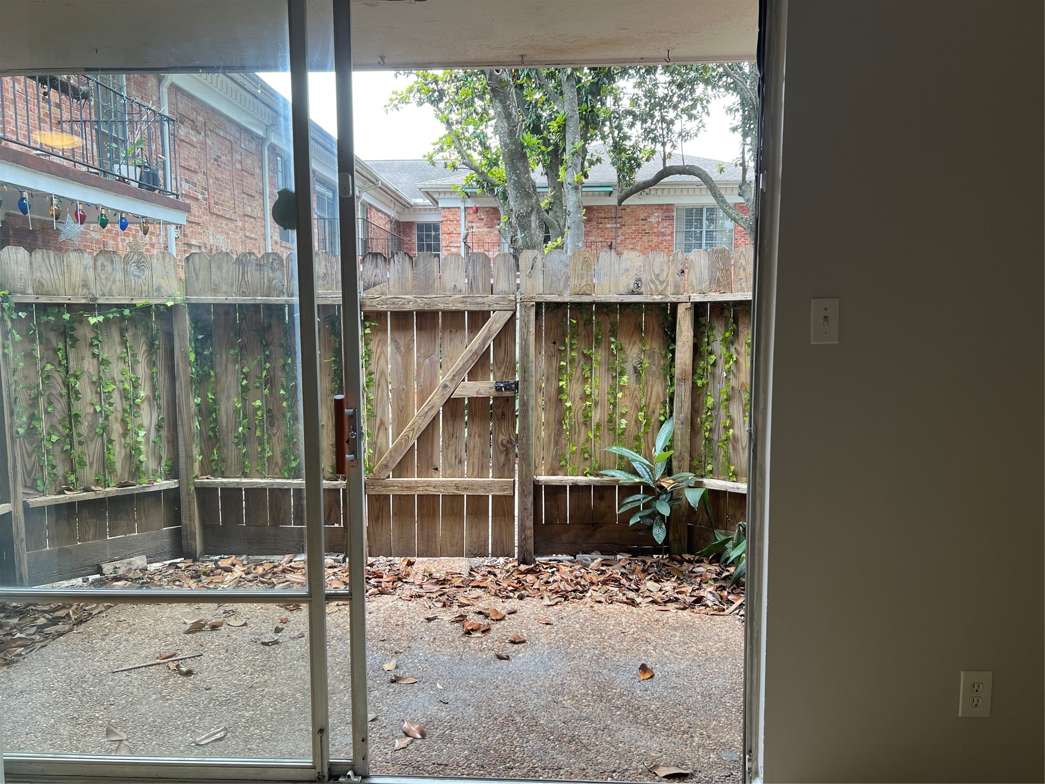 2824 Briarhurst Drive 9 Property Photo 15
