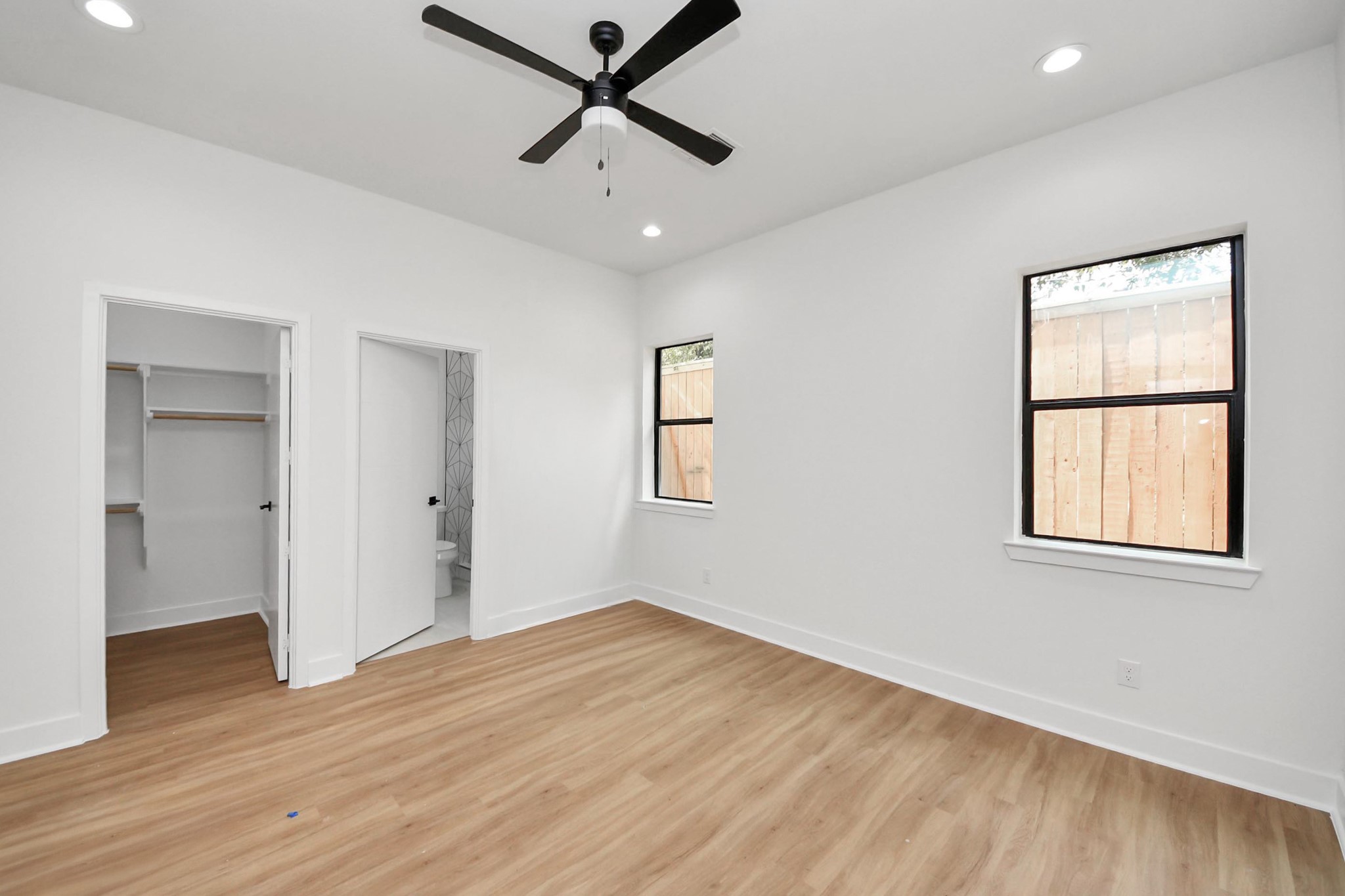 9022 Ferdinand Street Property Photo 21
