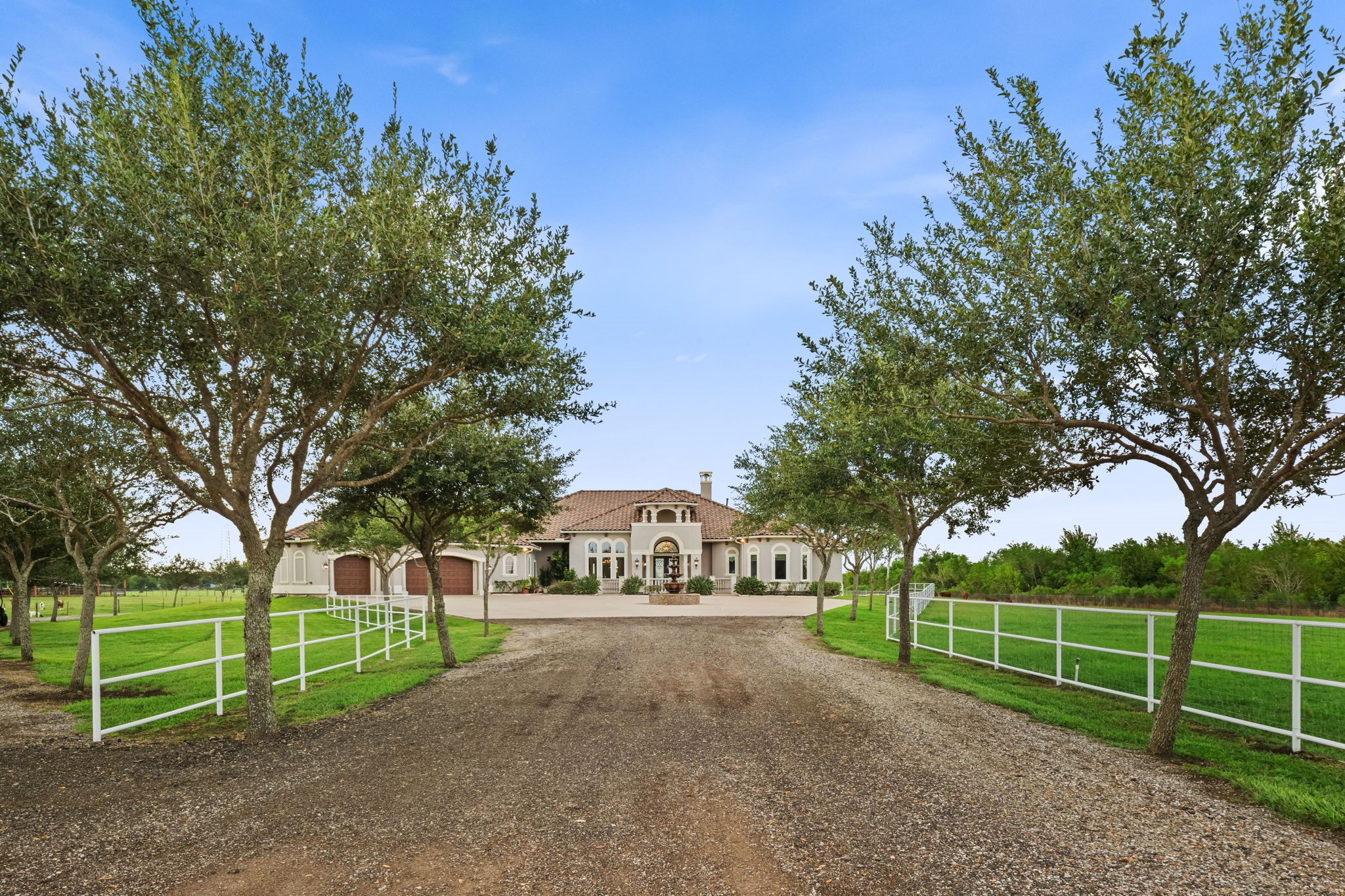 8145 Fm-1462 Property Photo 2