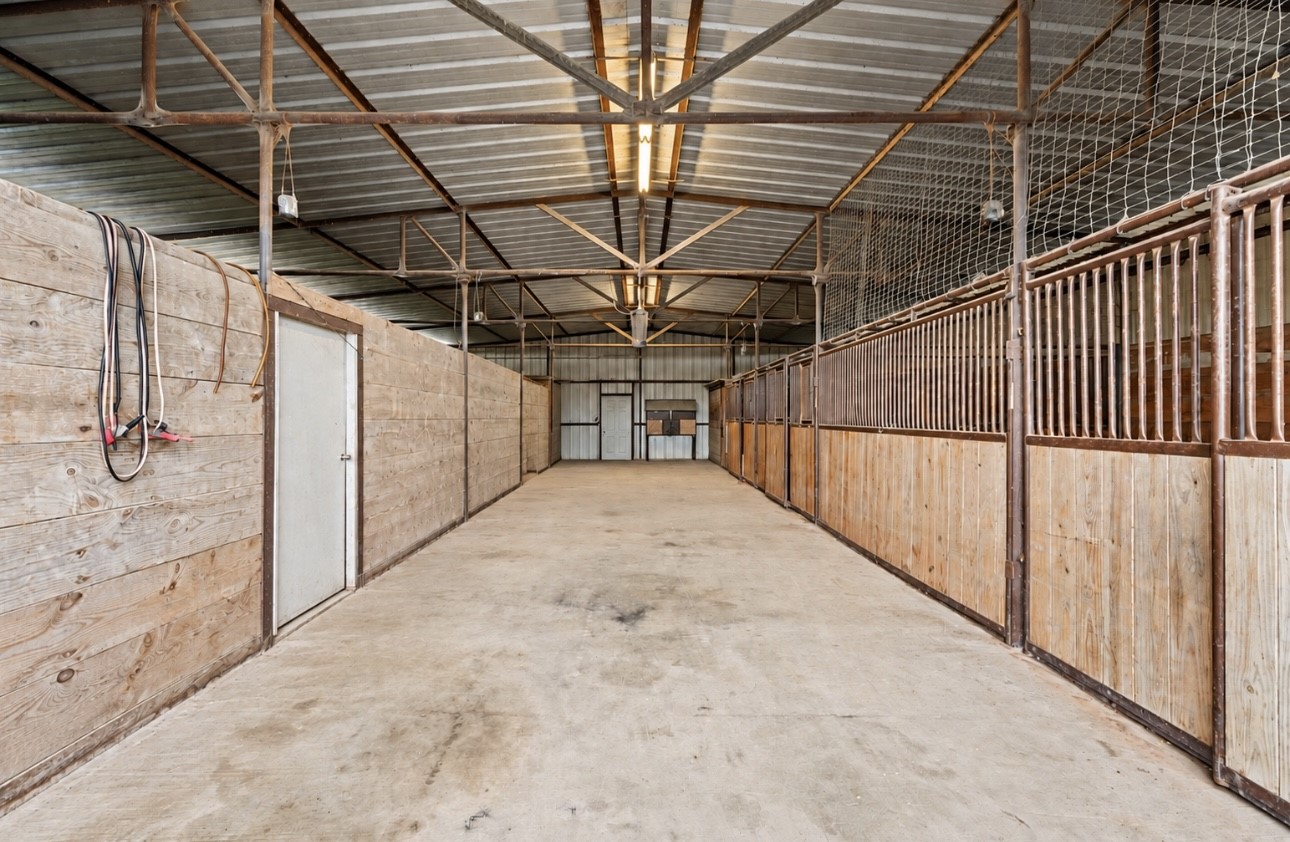8145 Fm-1462 Property Photo 14