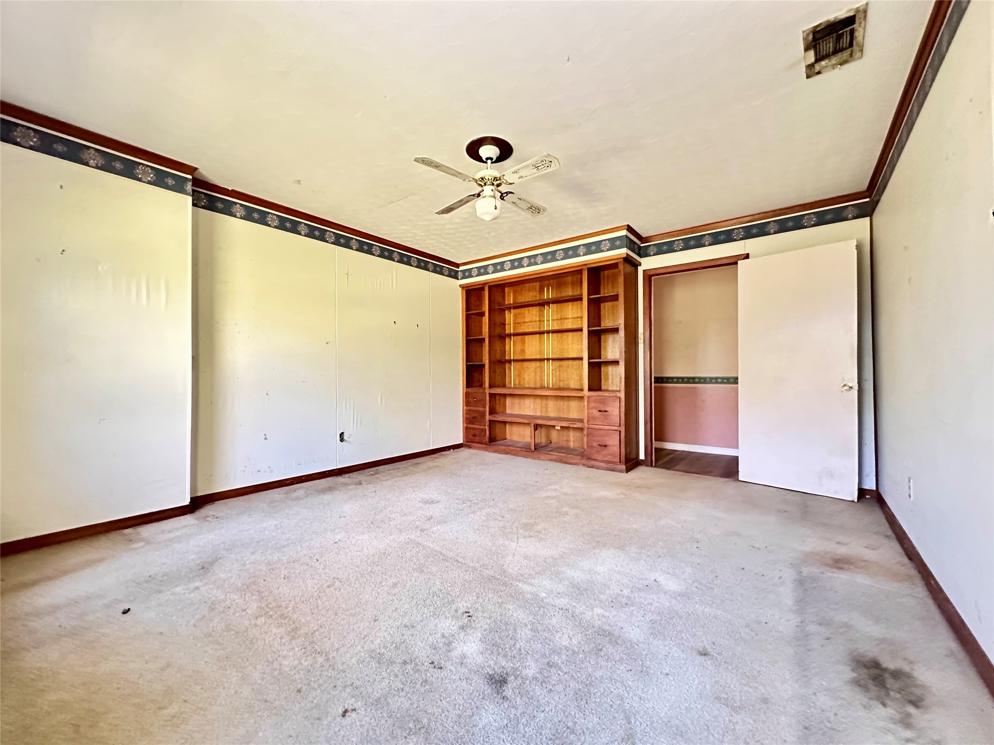 300 Holly Drive Property Photo 16