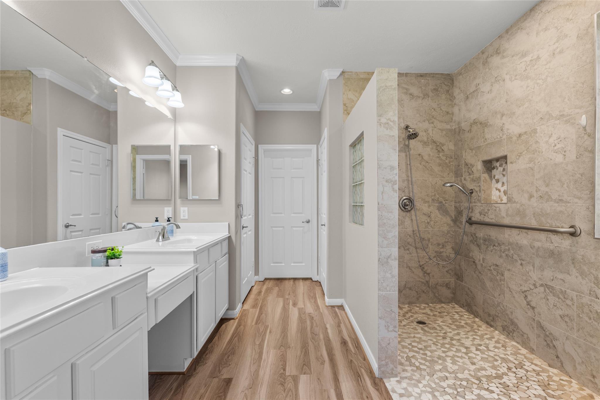 1225 N Riviera Circle, Pearland Tx 77581 Property Photo 22