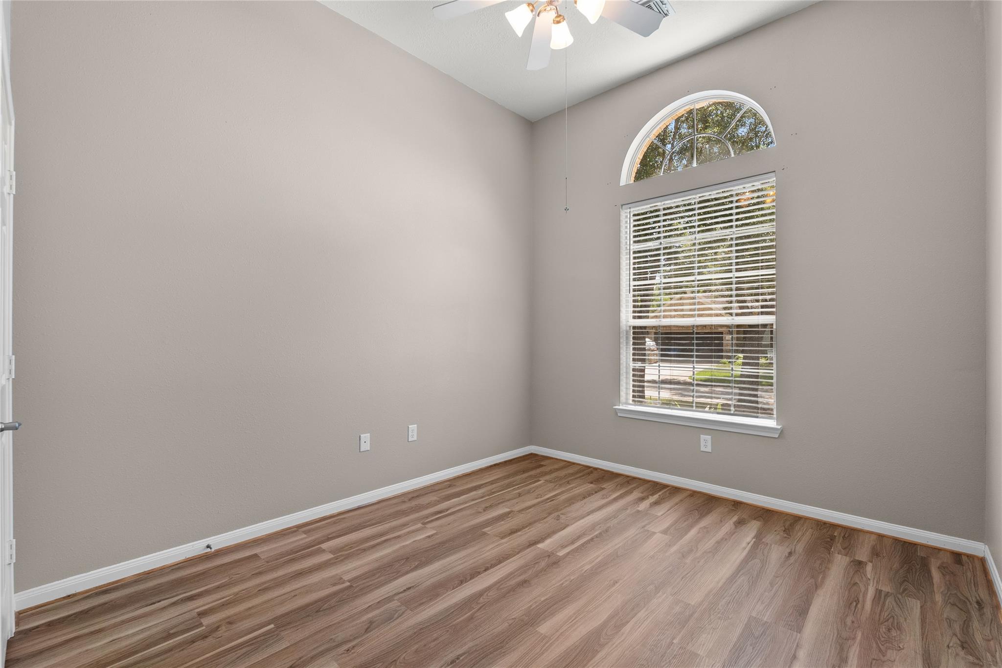1225 N Riviera Circle, Pearland Tx 77581 Property Photo 27