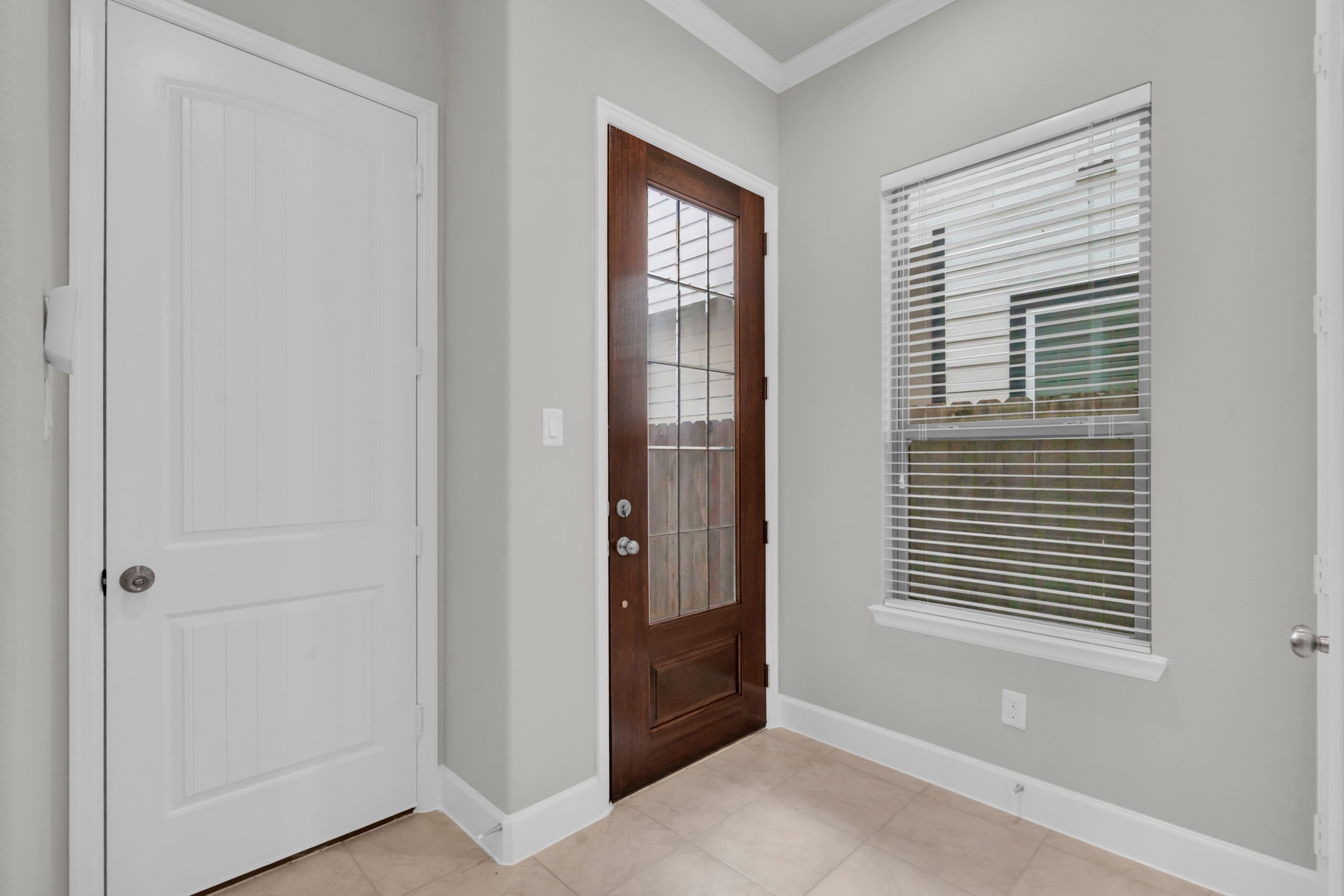 5107 Darling Street Property Photo 7