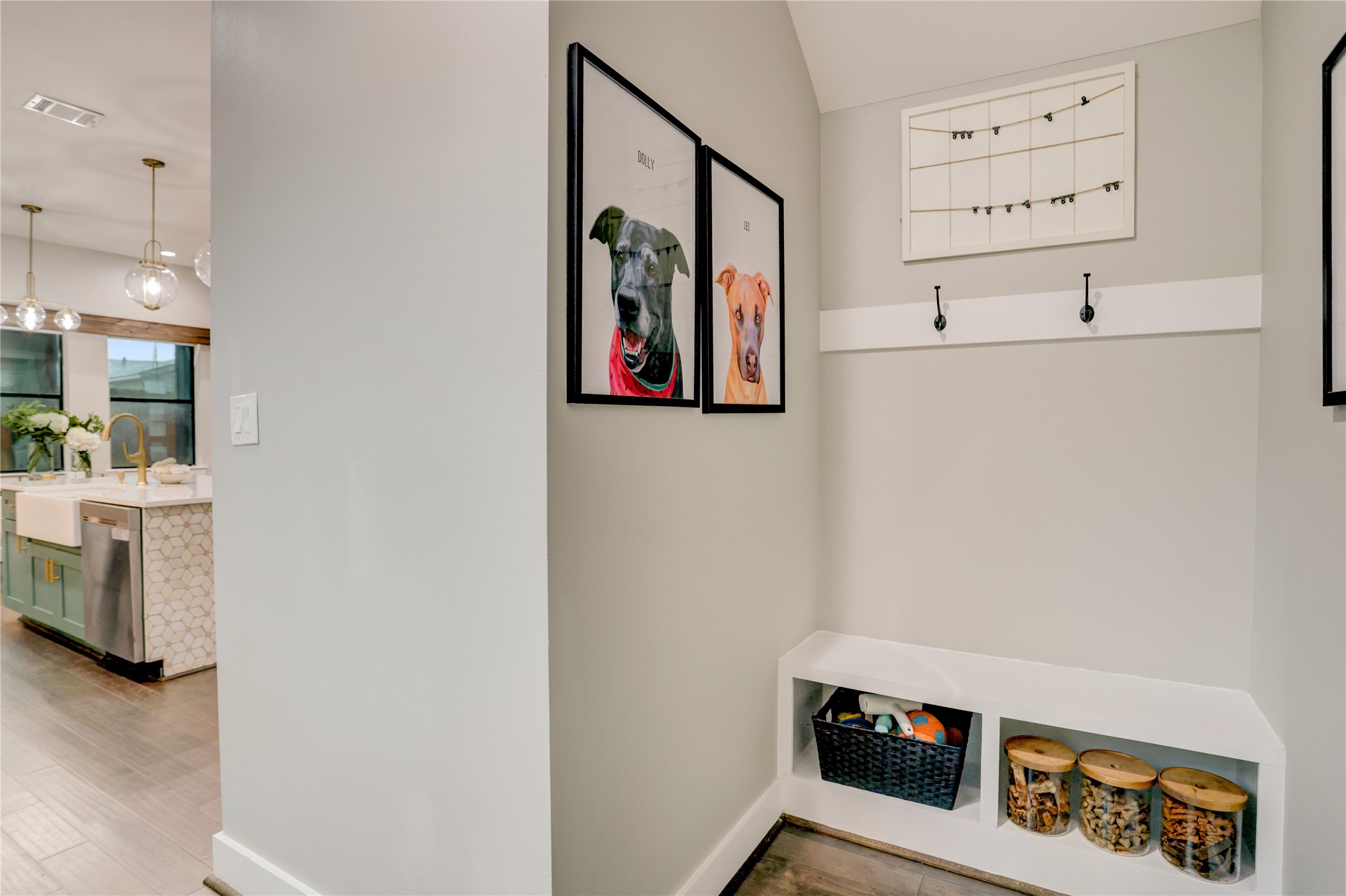 115 E 44th Street Property Photo 11