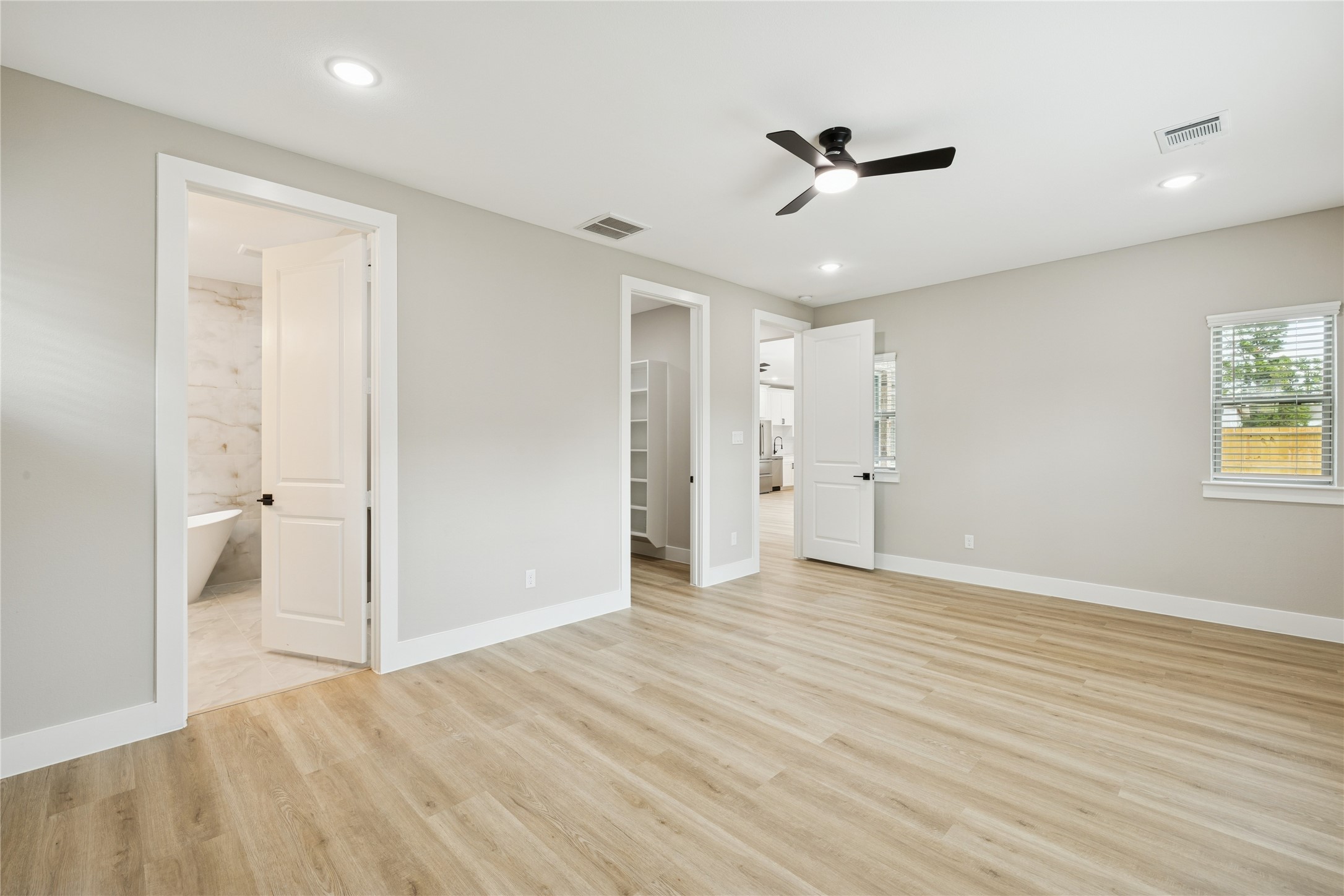 2602 Martinas Ct Property Photo 10